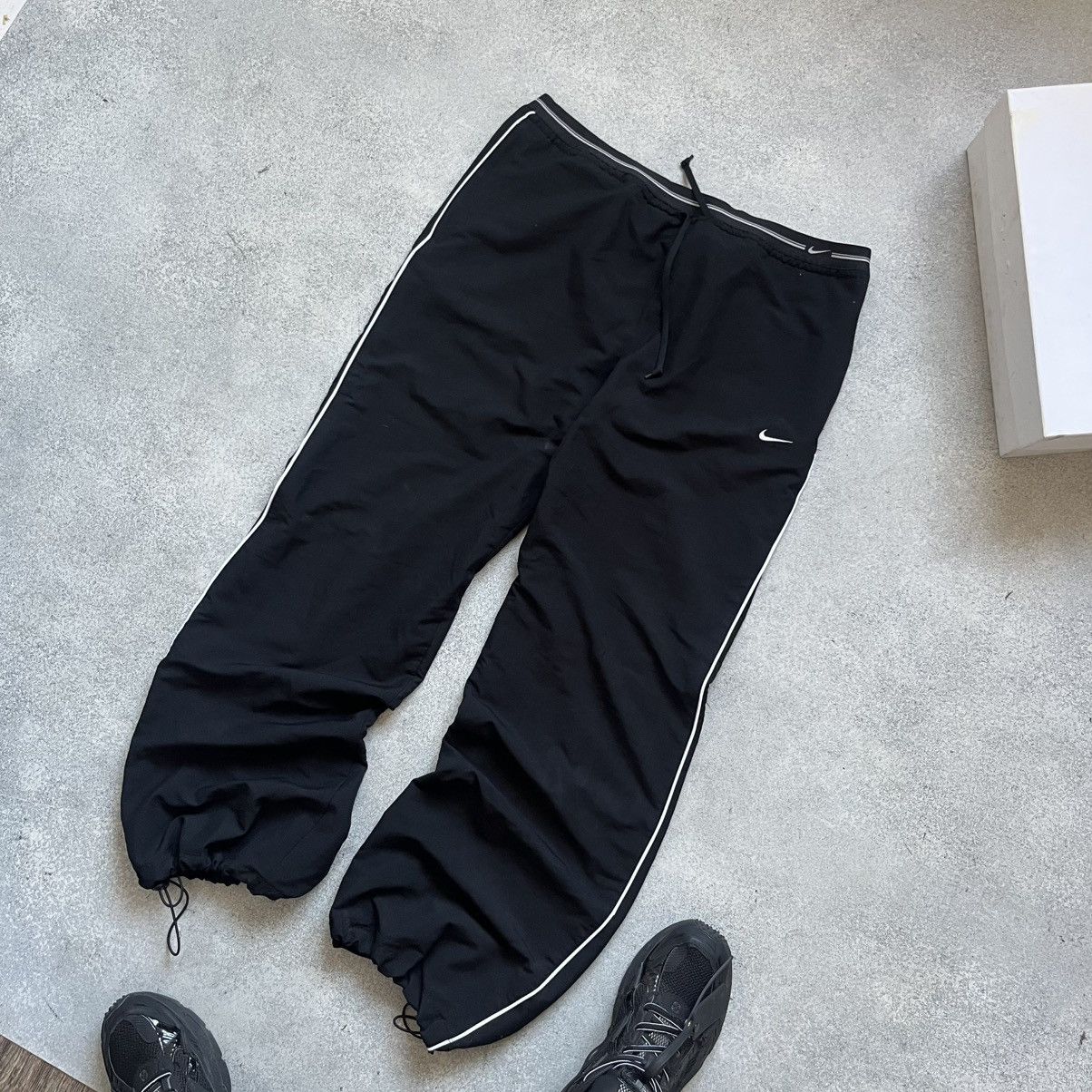 Nike Vintage 90’s Nike Nylon Track Pants Size US 36 / EU 52 - 2 Thumbnail