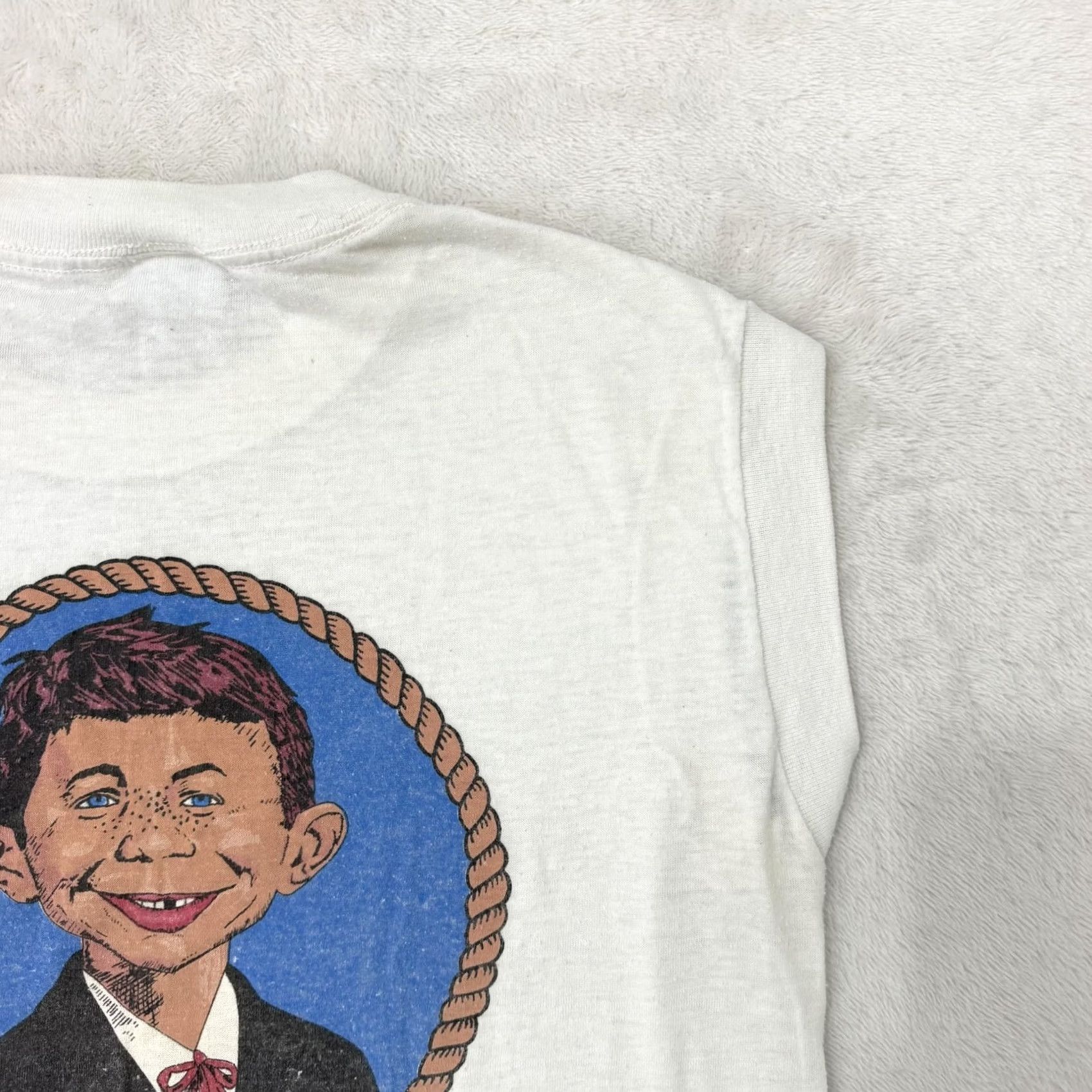 Vintage VINTAGE Alfred E Neuman Tank Top Shirt Mens M White MAD Magazine Graphic Print Sleeveless Crew Neck Jersey Cotton Polyester Summer USA Size US M / EU 48-50 / 2 - 5 Thumbnail