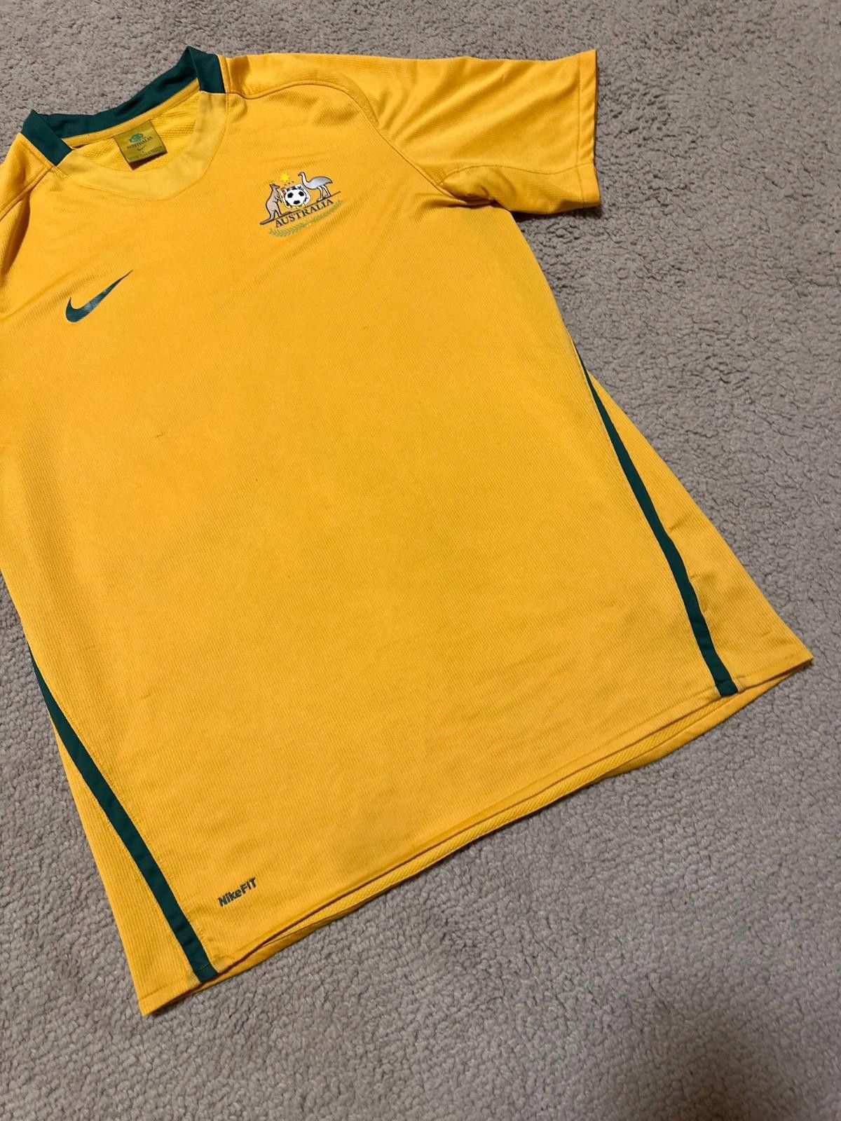Nike AUSTRALIA 2008 2009 HOME FOOTBALL SHIRT SOCCER JERSEY NIKE Size US L / EU 52-54 / 3 - 2 Thumbnail
