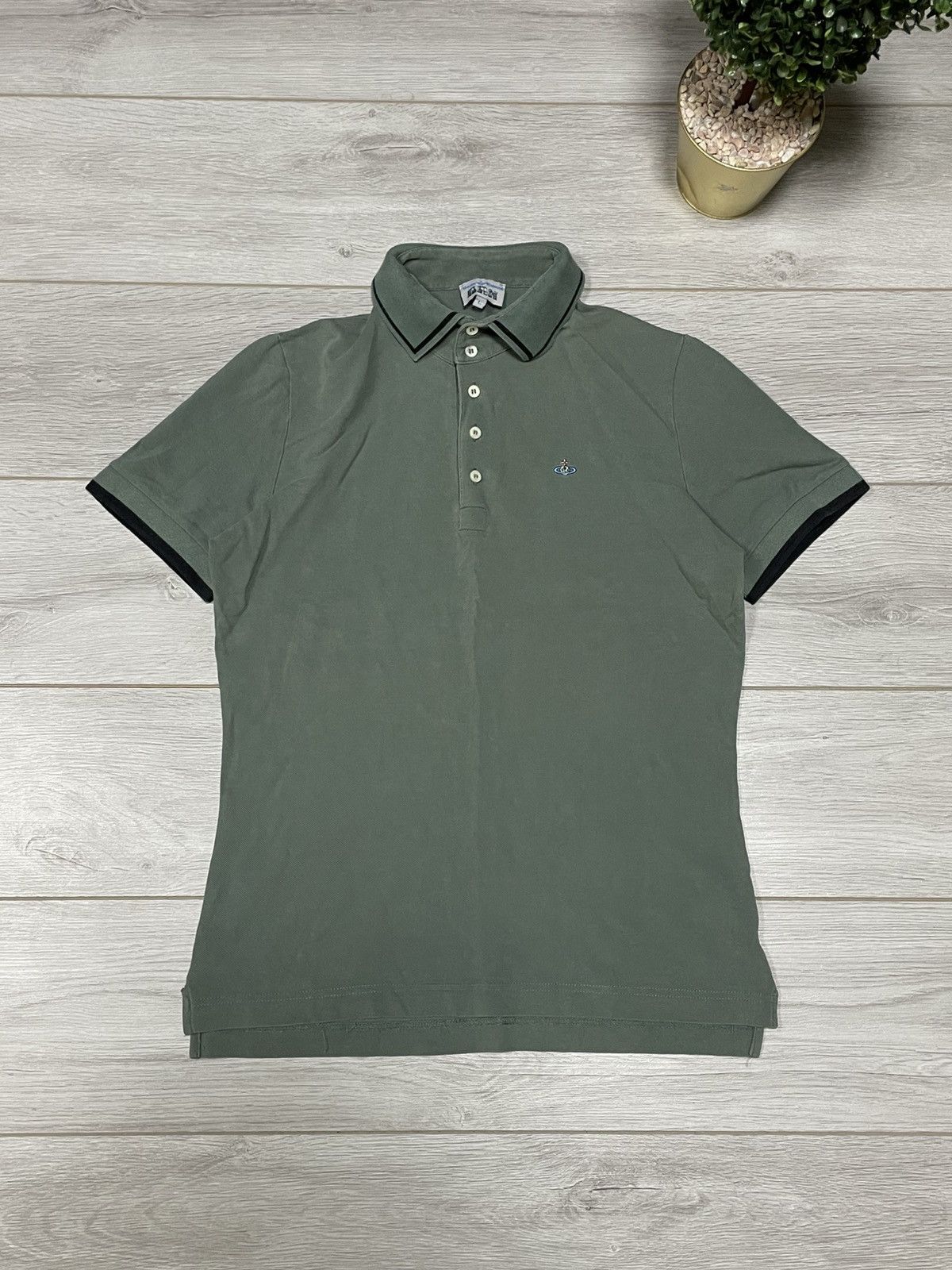 Vivienne Westwood Vivienne Westwood vintage small orb polo shirt Size US L / EU 52-54 / 3 - 1 Thumbnail
