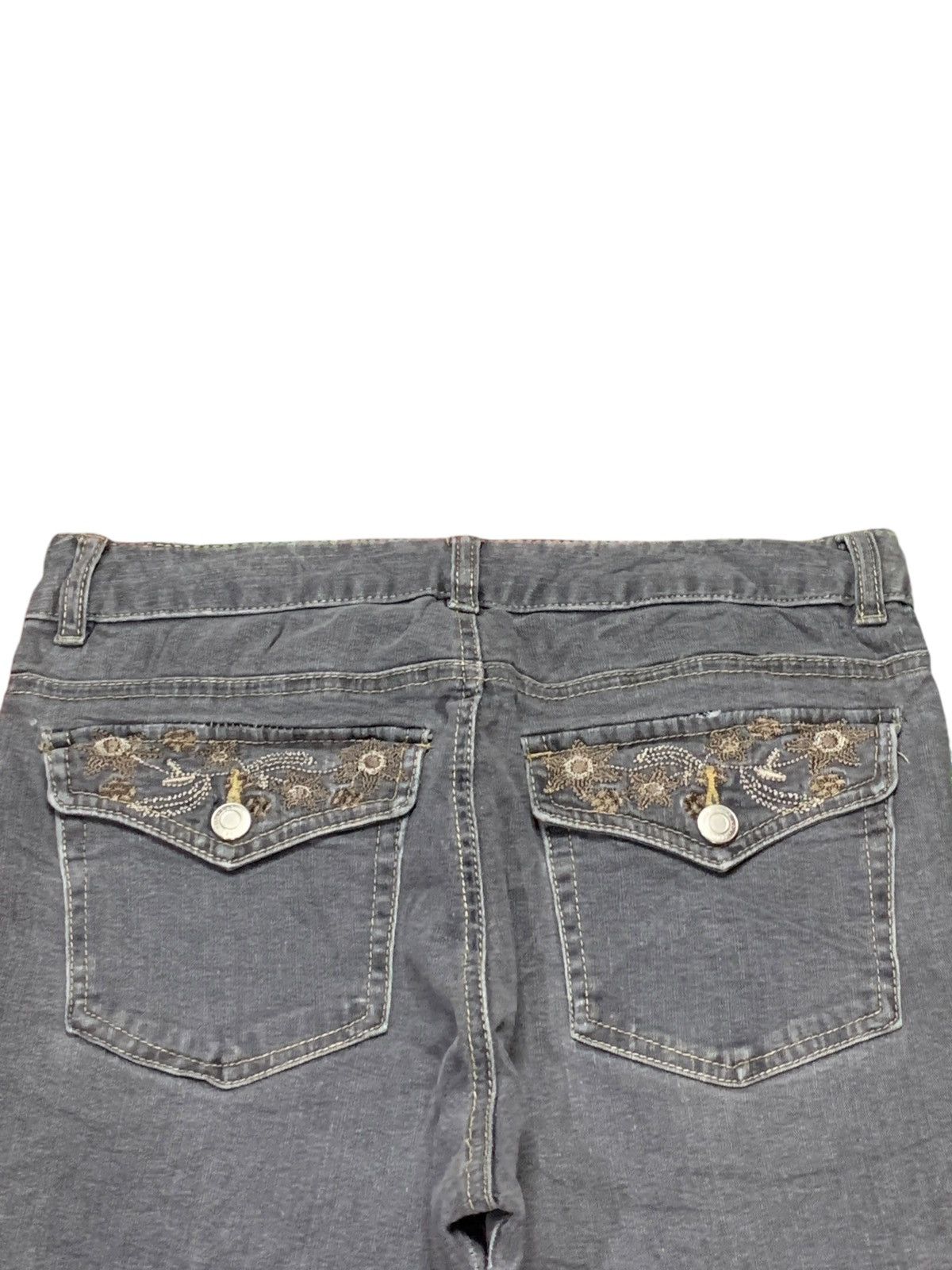 Japanese Brand SALES🔥Vintage Japanese Brand Floral Embroidery Flare Jeans Size 29" - 8 Thumbnail