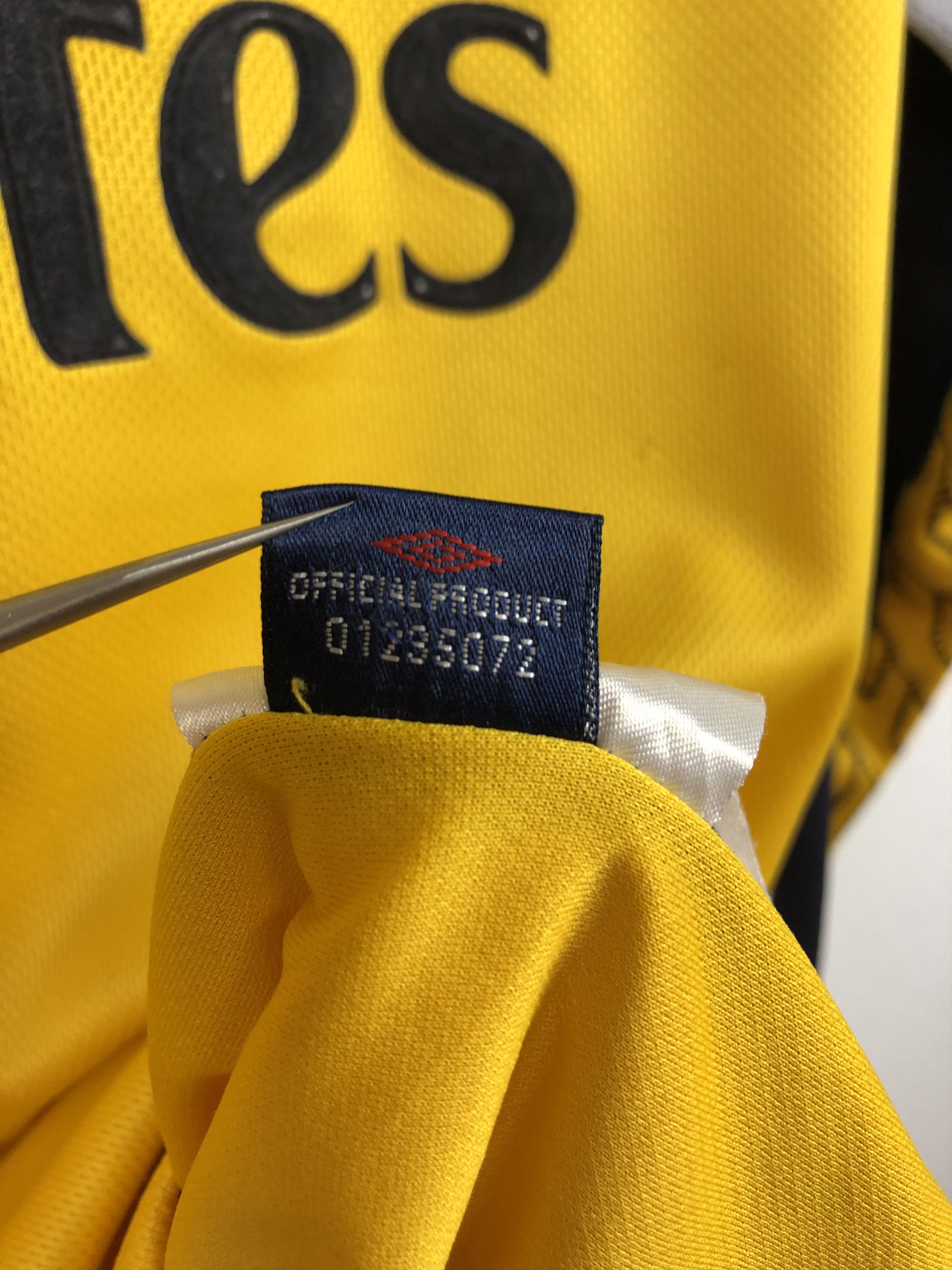 Chelsea Soccer Chelsea Goalkeeper football shirt 2002 #1 Soccer Jersey Rare Size US M / EU 48-50 / 2 - 11 Thumbnail