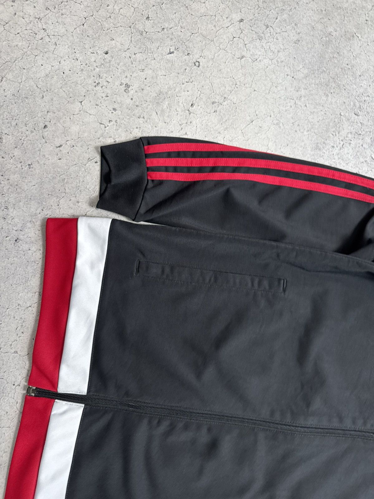 Adidas Adidas FC Ajax Amsterdam Vintage Football Track Suit Y2K Size US S / EU 44-46 / 1 - 4 Thumbnail