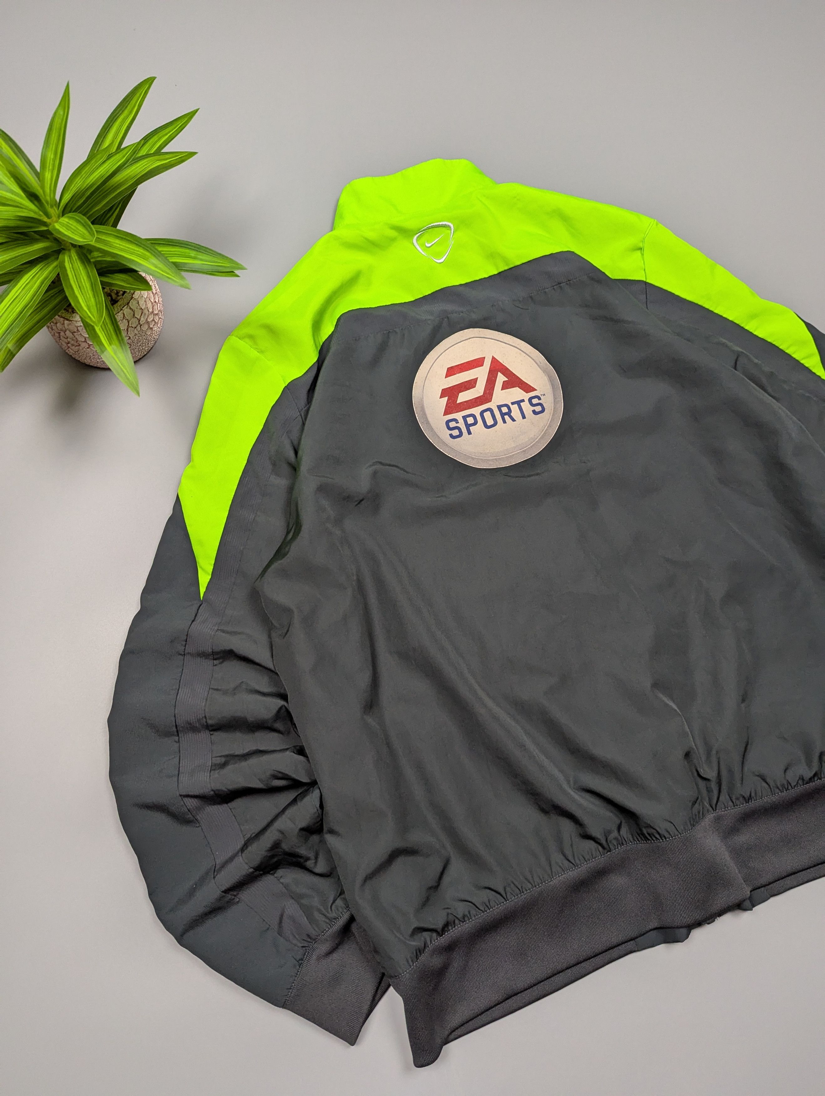 Nike Nike EA Sports Dri-FIT VTG Full Zip Jacket L Size US L / EU 52-54 / 3 - 9 Thumbnail