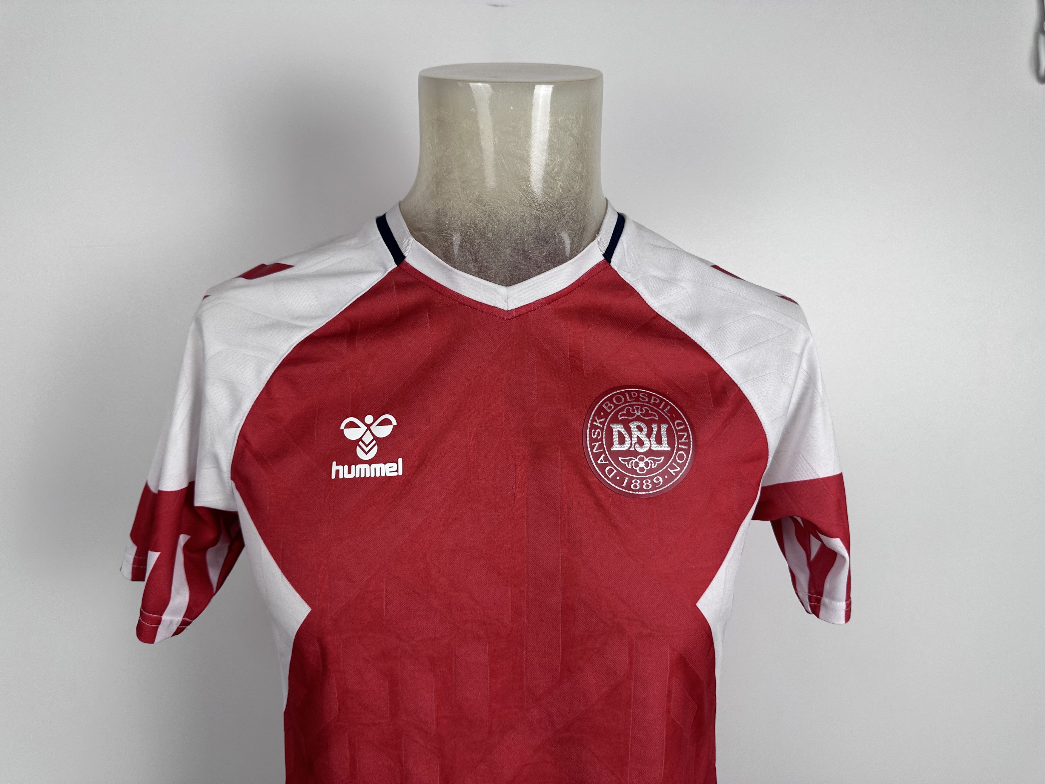 Hummel DENMARK 2023 24 HOME FOOTBALL SHIRT SOCCER JERSEY HUMMEL RED Size US S / EU 44-46 / 1 - 4 Thumbnail
