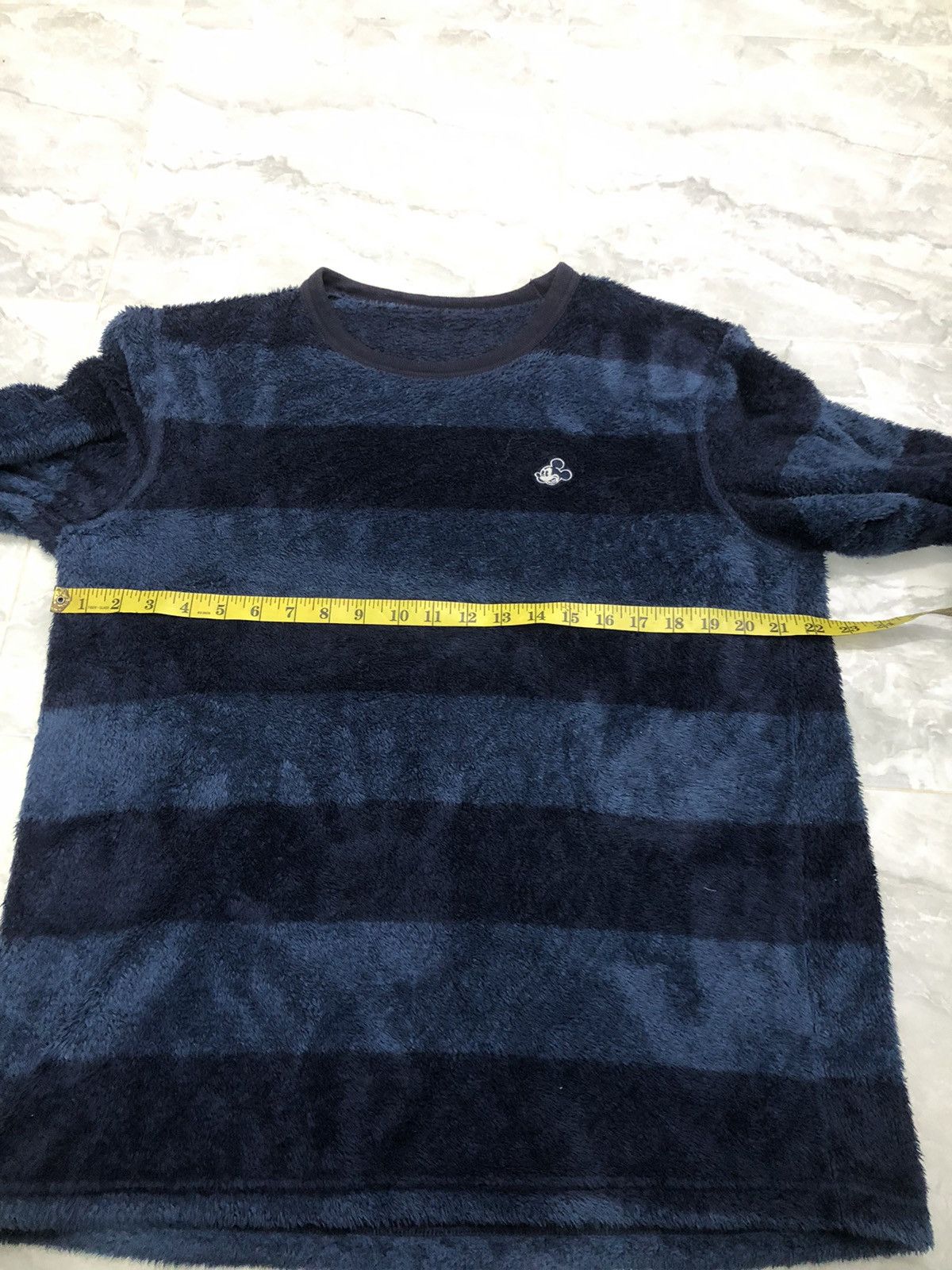 Uniqlo Disney x Uniqlo Fuzzy Stripe Mickey Sweater XL Size US XL / EU 56 / 4 - 9 Thumbnail