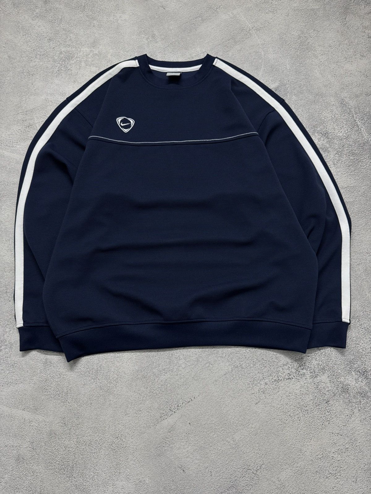 Nike Vintage Y2K Nike Mini Swoosh Sweatshirt 00’s Size US XL / EU 56 / 4 - 7 Thumbnail