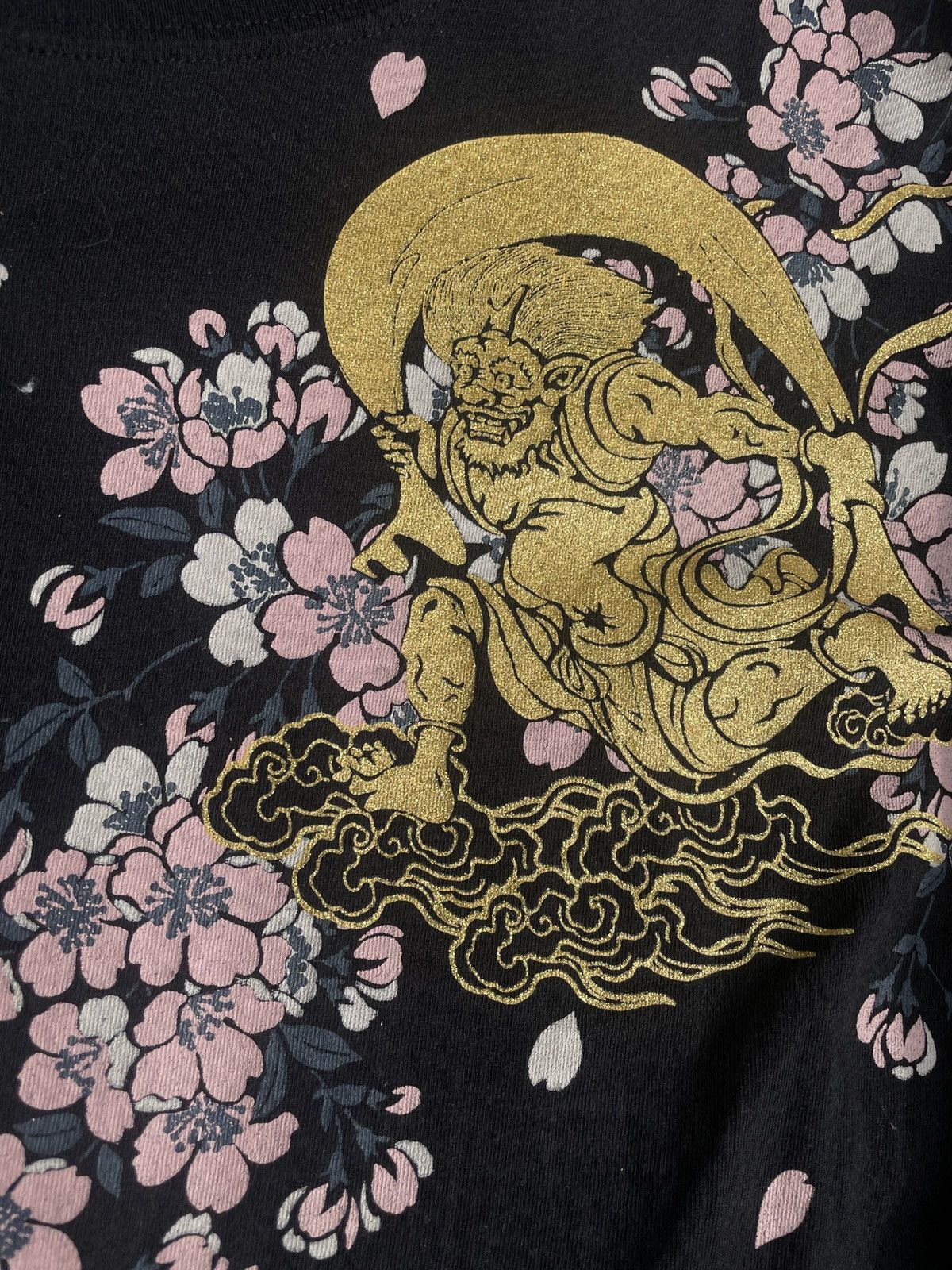 Japanese Brand 2000s Japanese Glitter Sukajan Yakuza Long Sleeve Tee Size US M / EU 48-50 / 2 - 7 Thumbnail