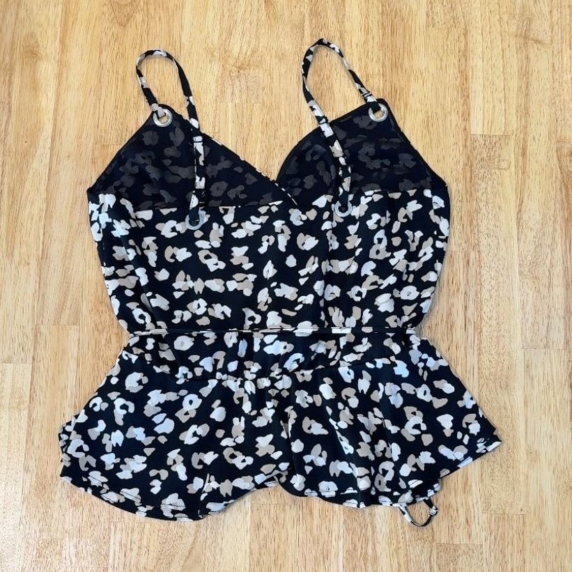 White House Black Market White House Black Market Patterned Tank Sz S Size M / US 6-8 / IT 42-44 - 2 Thumbnail