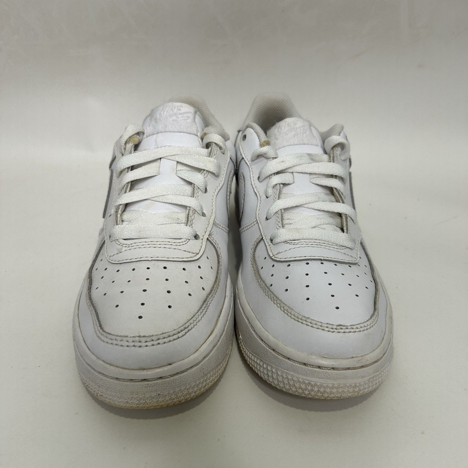Nike Nike Air Force 1 Low GS “Triple White” Size US 5 / IT 35 - 2 Thumbnail