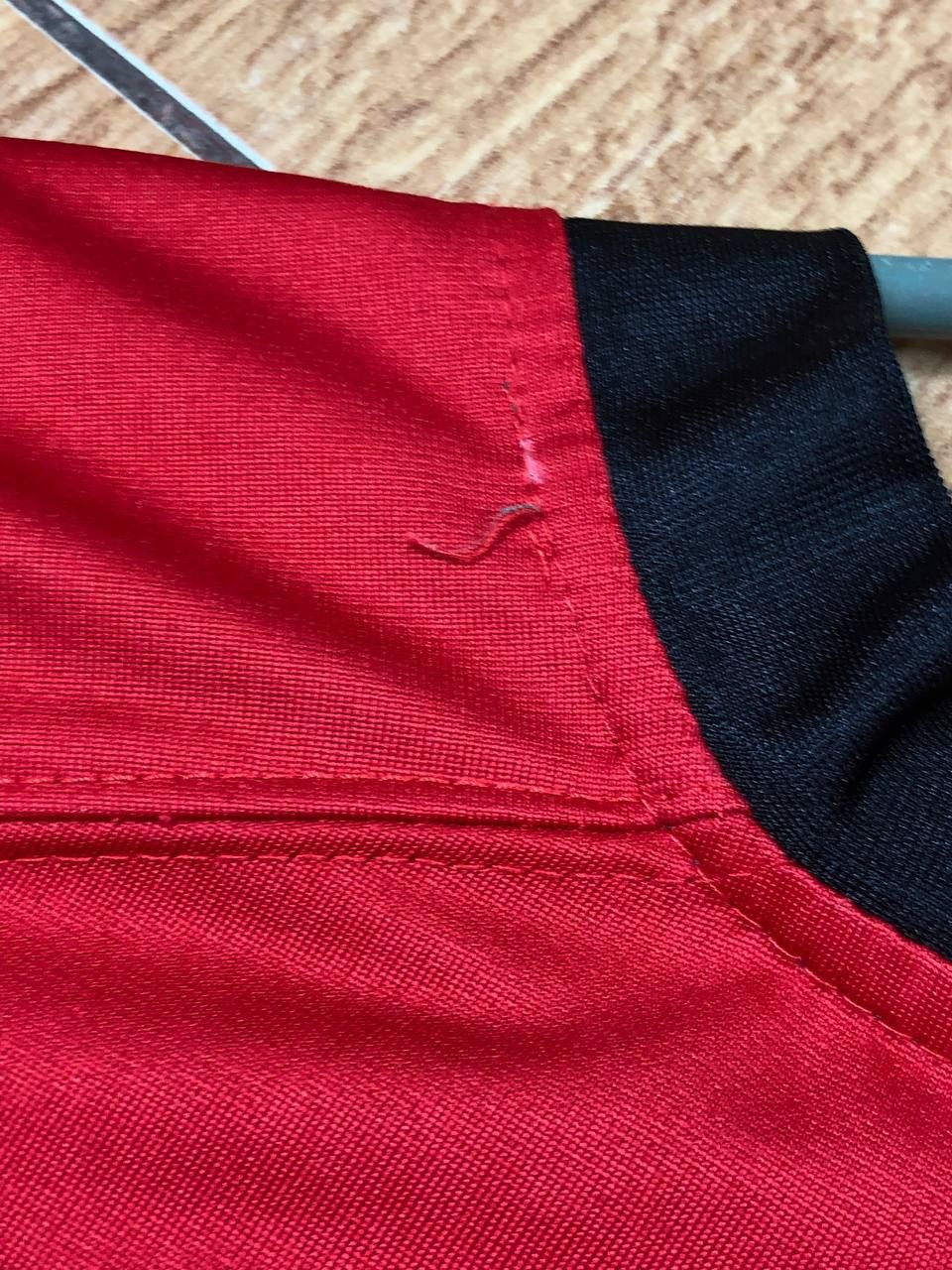 Nike Sportwear Jerseys Nike logo red #10 T-Shirt Y2K Vintage Size US L / EU 52-54 / 3 - 11 Thumbnail