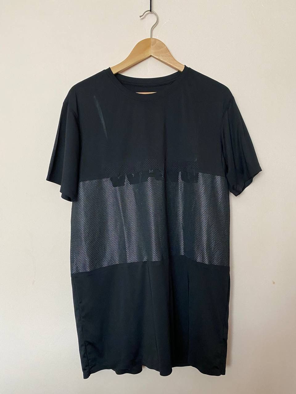 1017 ALYX 9SM × Alexander Wang Alexander Wang H&M Mens Black Oversized Big Logo T Shirt Tee Size US S / EU 44-46 / 1 - 1 Thumbnail