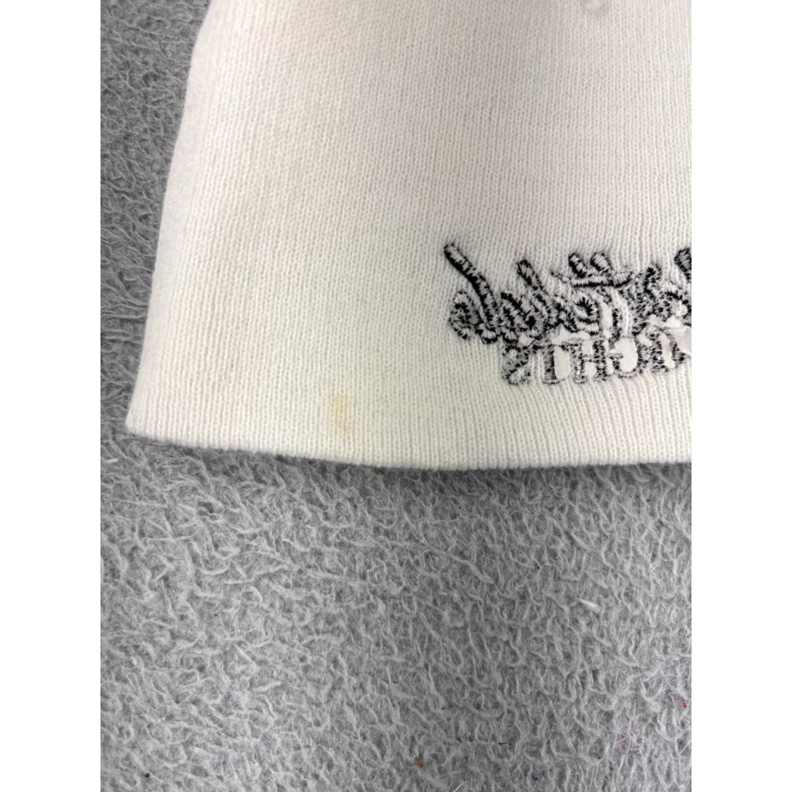 Vintage VINTAGE Scottsdale Nights Beanie Toque Adult One Size White Embroidered Knit Acrylic Ski Size ONE SIZE - 4 Thumbnail