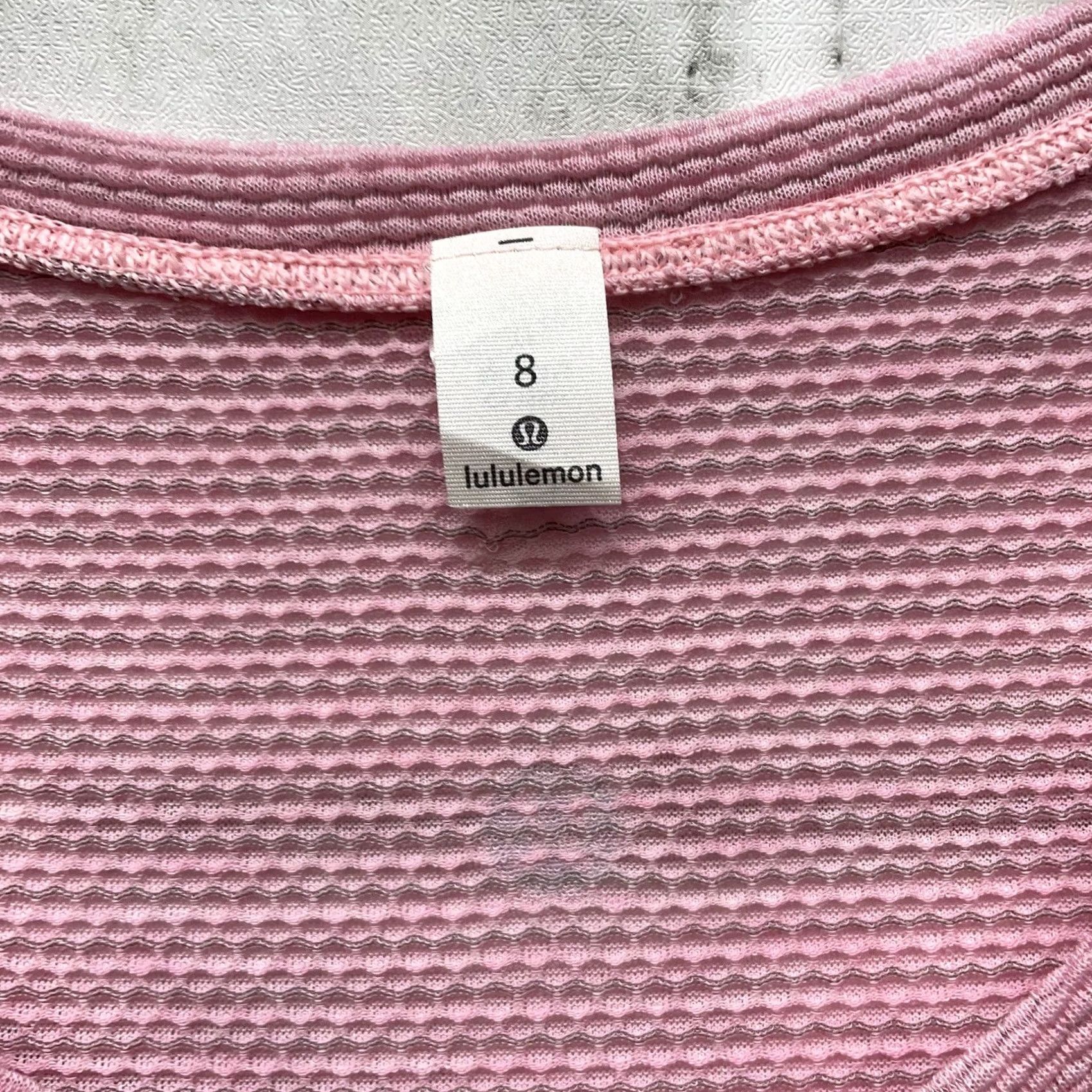 Lululemon Lululemon Pink Stretchy Athletic Shirt Womens Size 8 T-Shirt Activewear Size M / US 6-8 / IT 42-44 - 4 Thumbnail