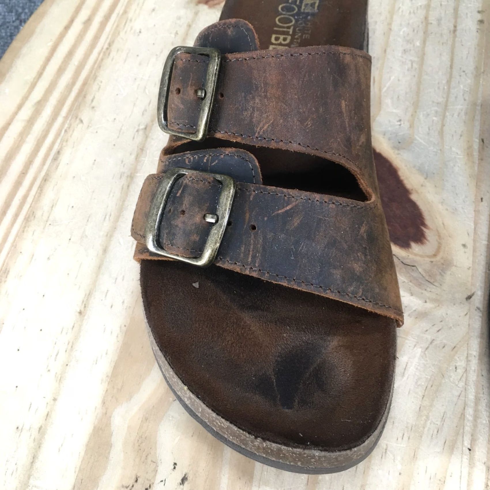 Vintage White Mountain Helga Buckle Slides Womens Brown Leather Sandal 8 M Slip On Casual Footwear Size US 8 / IT 38 - 5 Thumbnail