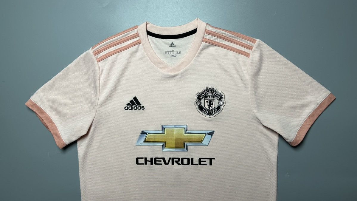 Vintage MAN UNITED ADIDAS 2018/2019 SOCCER AWAY JERSEY #6 POGBA Size US L / EU 52-54 / 3 - 3 Thumbnail