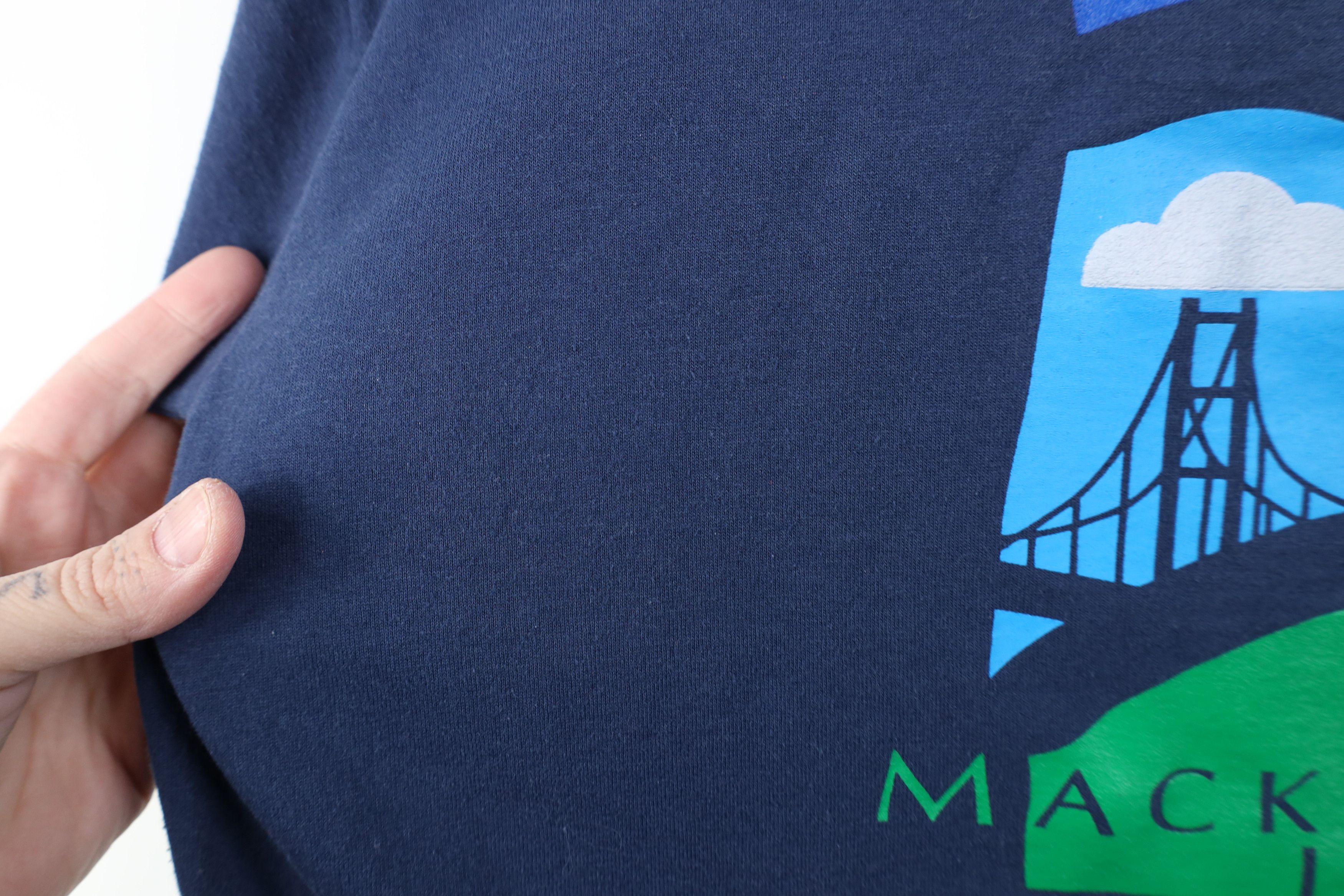 Vintage Vintage 90s Mackinac Island 8 Mile Run Walk T-Shirt Blue Size US L / EU 52-54 / 3 - 6 Thumbnail