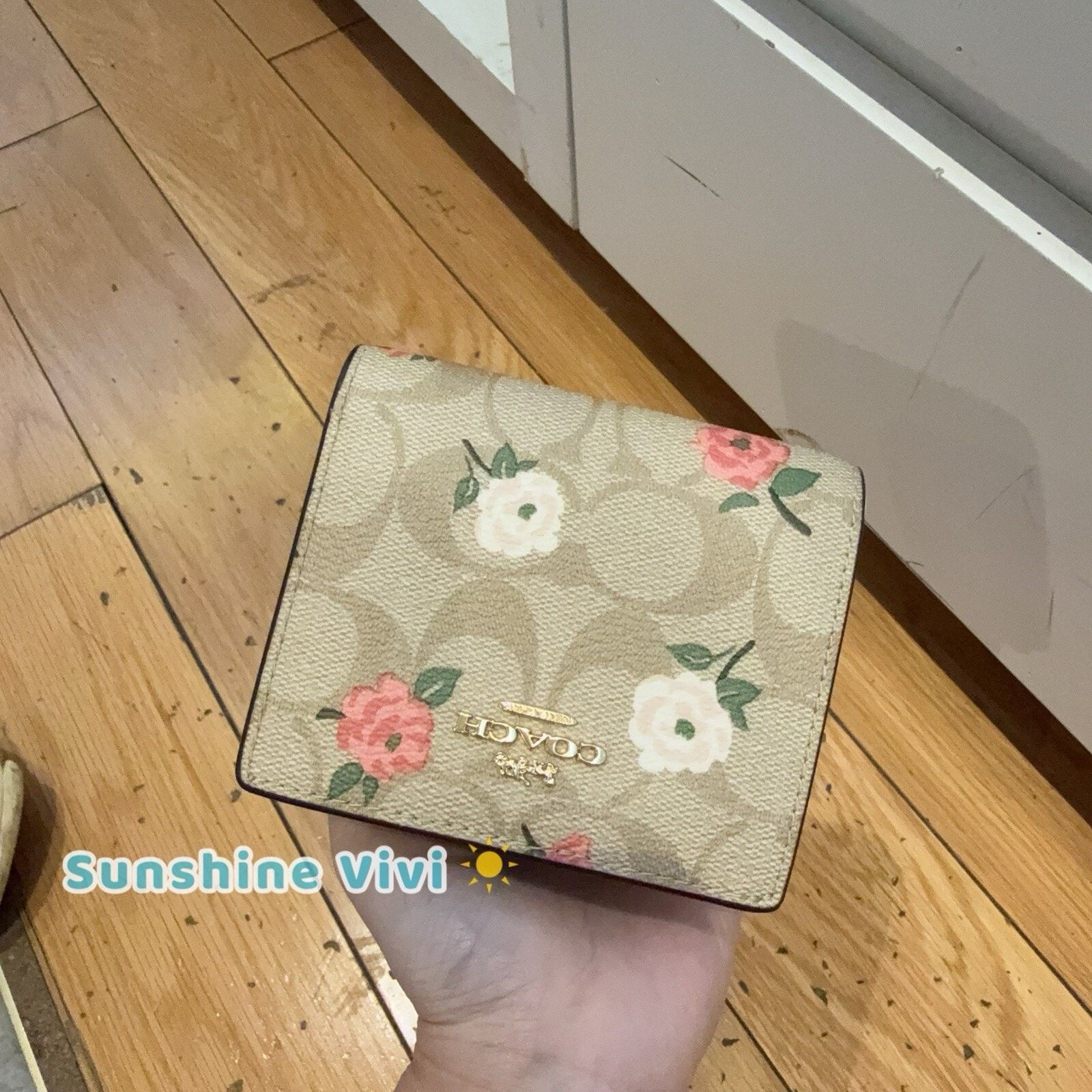 Coach NWT Coach CR969 Snap Wallet Floral Gold/Light Khaki Chalk Size ONE SIZE - 1 Thumbnail