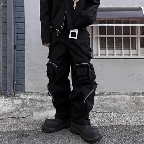 image of Vintage Wide Cargo Pants High Street With Poker Straight Baggy Y2K in Black, Men's (Size 32)