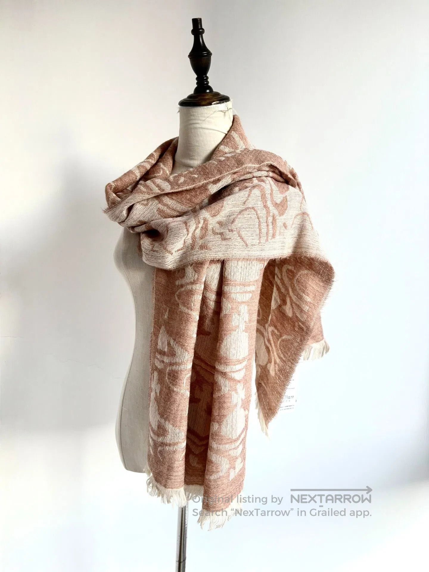 Vivienne Westwood Vivienne Westwood Vintage Beige Saturn Scarf. Size ONE SIZE - 2 Thumbnail