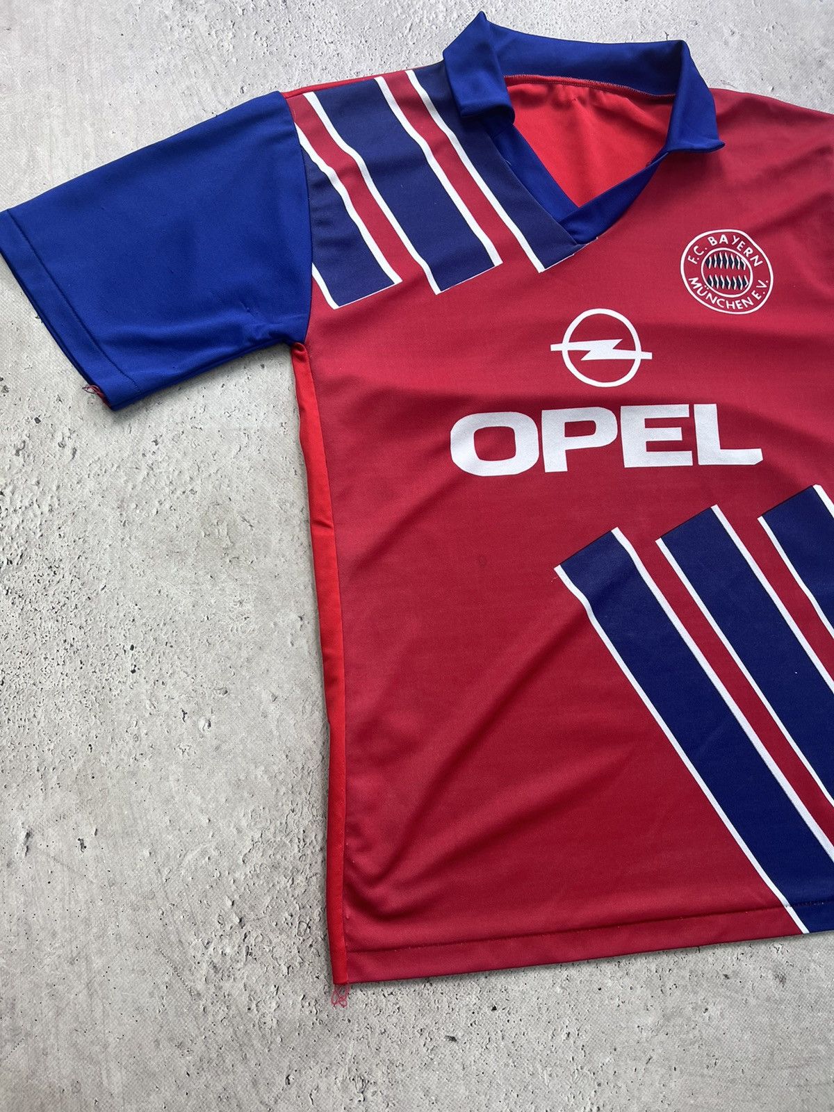 Adidas × Vintage Vintage 90s Adidas FC Bayern Munchen Opel T-shirt Size US S / EU 44-46 / 1 - 2 Thumbnail
