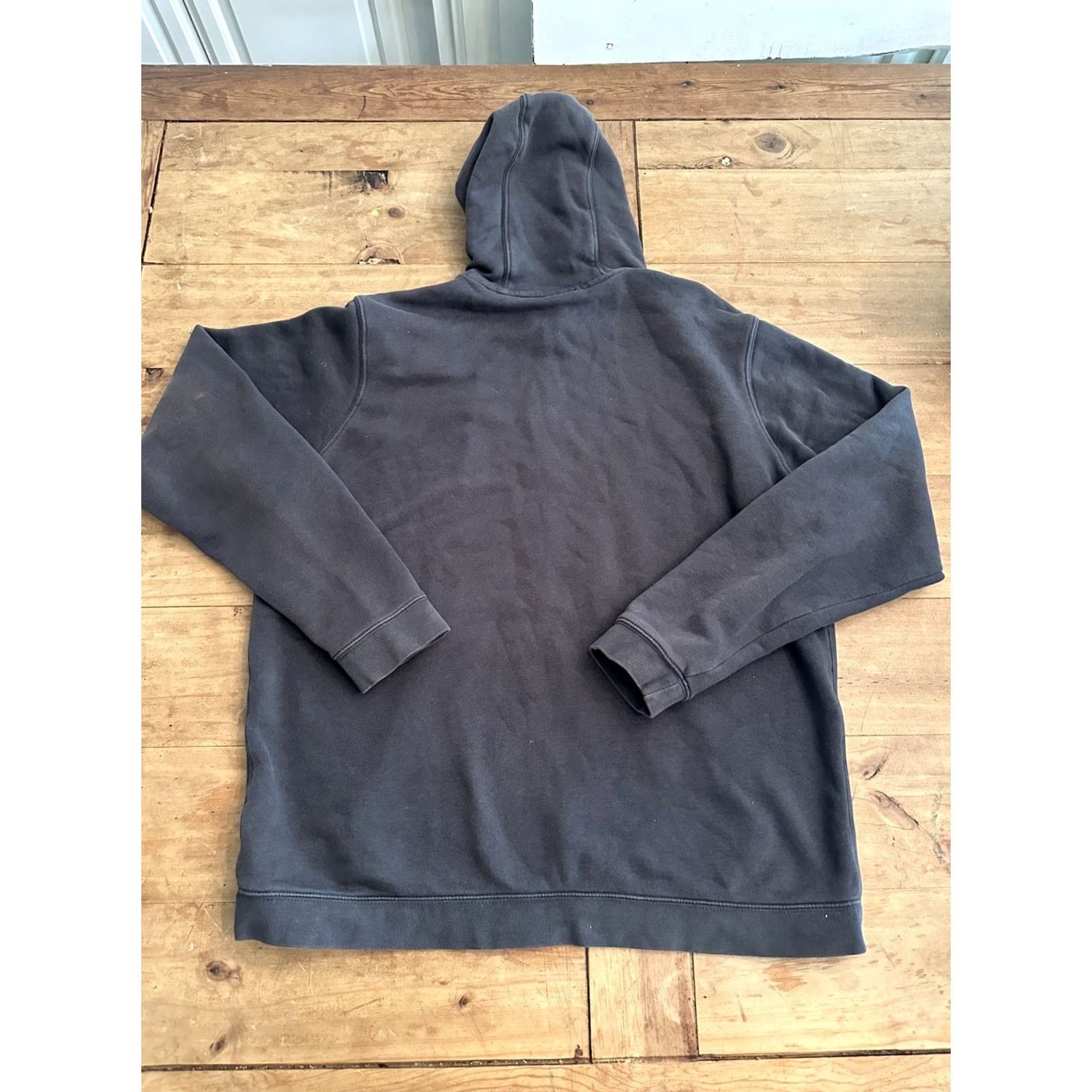 Nike VINTAGE Nike Hoodie Sweatshirt Black Size L Made In USA Distressed Sun Fade Mens Size US L / EU 52-54 / 3 - 6 Thumbnail