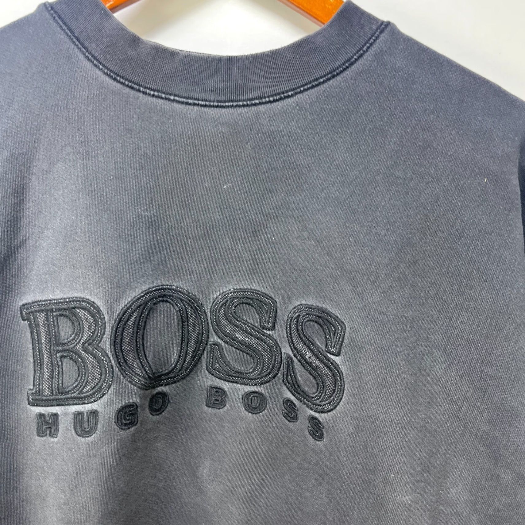 Hugo Boss Vintage Hugo Boss Sweatshirt M Black 90s Logo Hooded Crew Neck Long Sleeve Pullover Cotton Fleece Midweight Mens Size US M / EU 48-50 / 2 - 2 Thumbnail