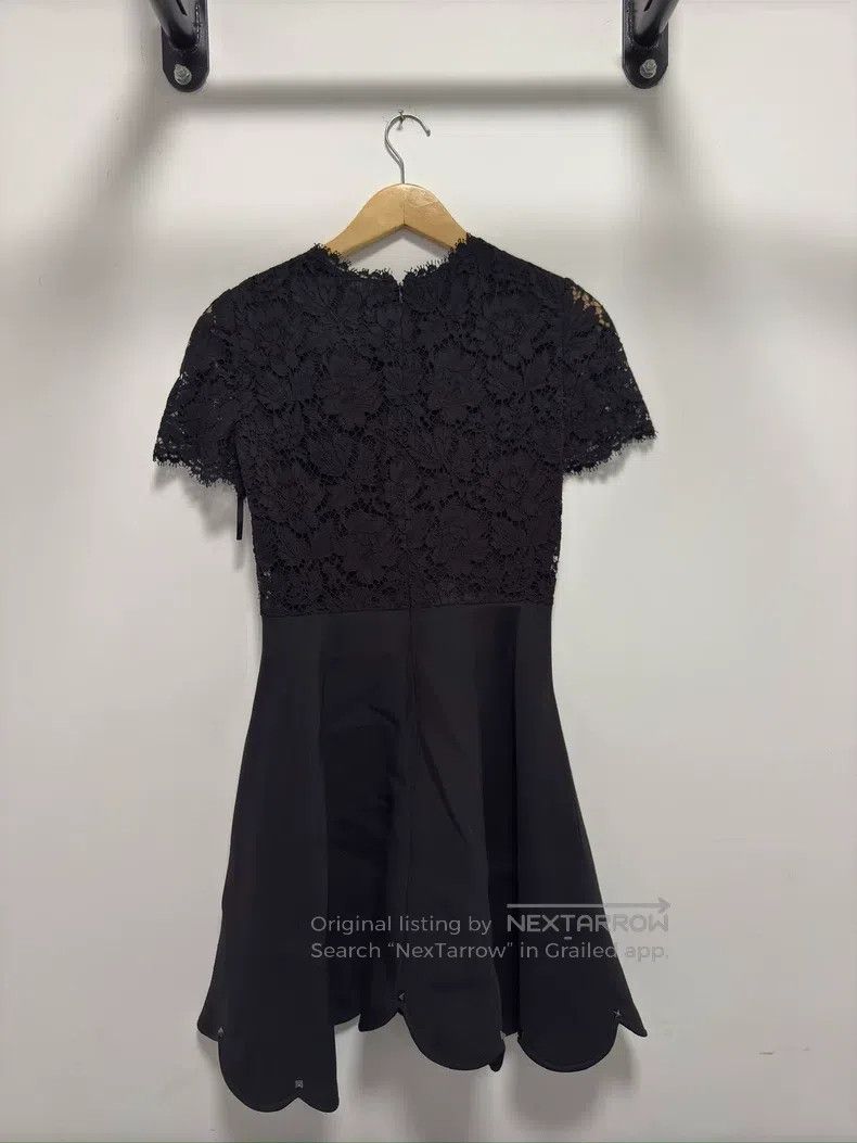 Valentino Valentino Zip closure lace floral short-sleeved dress Size M / US 6-8 / IT 42-44 - 2 Thumbnail