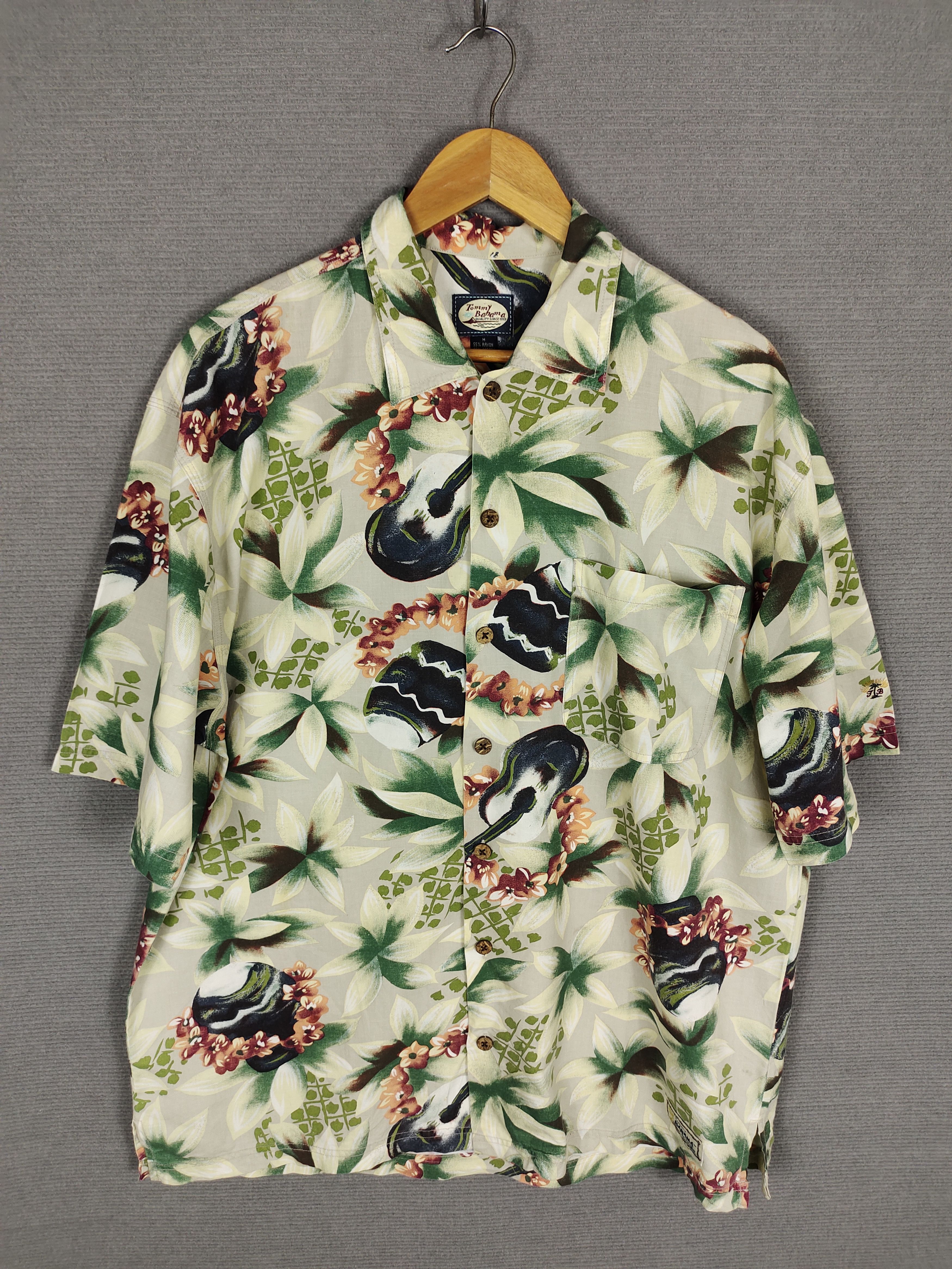 Tommy Bahama 1990s Tommy Bahama Guitar & Flower Printed Hawaiian Shirt Size US M / EU 48-50 / 2 - 1 Thumbnail