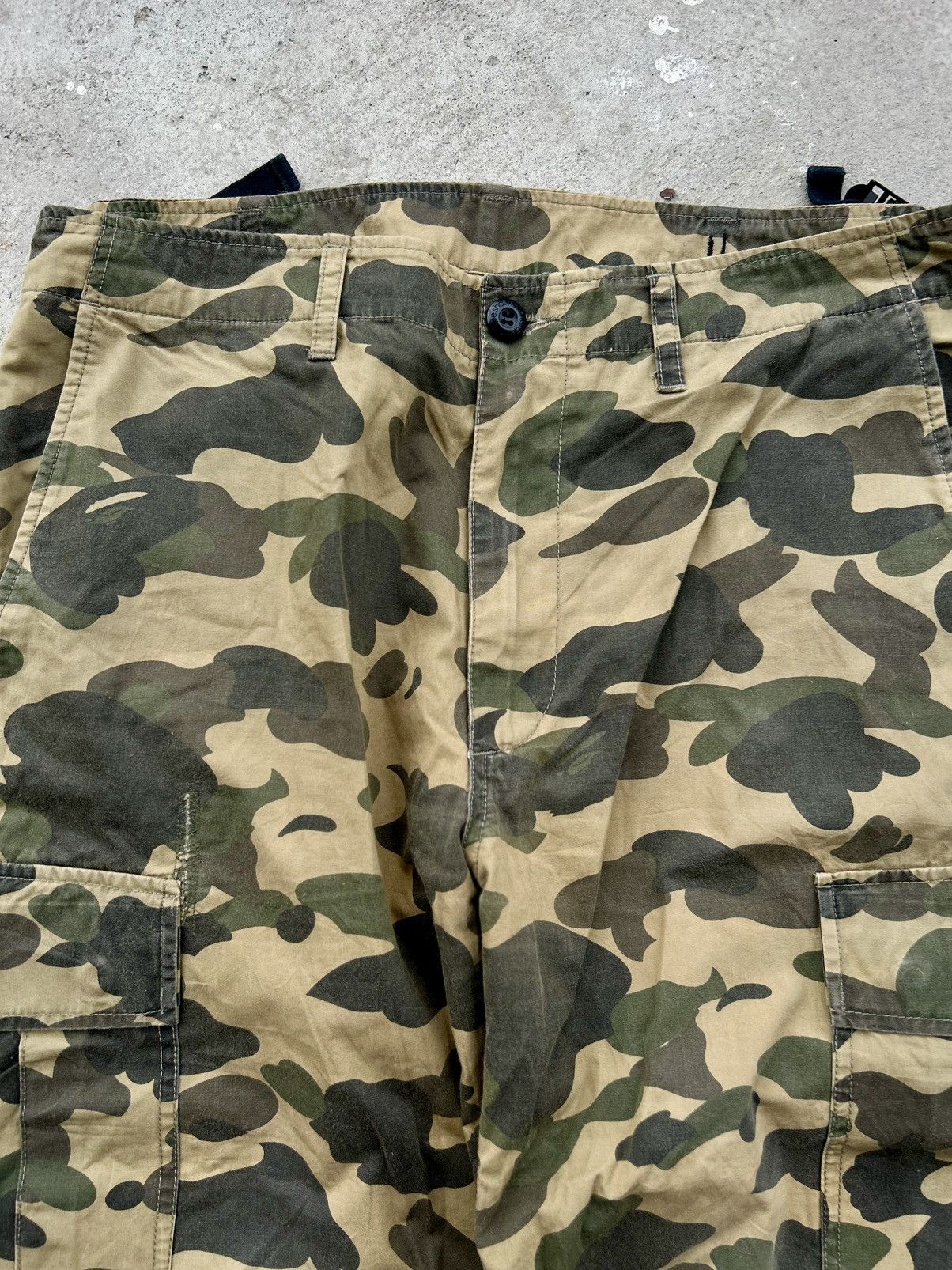 Bape CRAZY RARE BAPE NIGO FIRST CAMO CROPPED PANTS Size US 32 / EU 48 - 7 Thumbnail