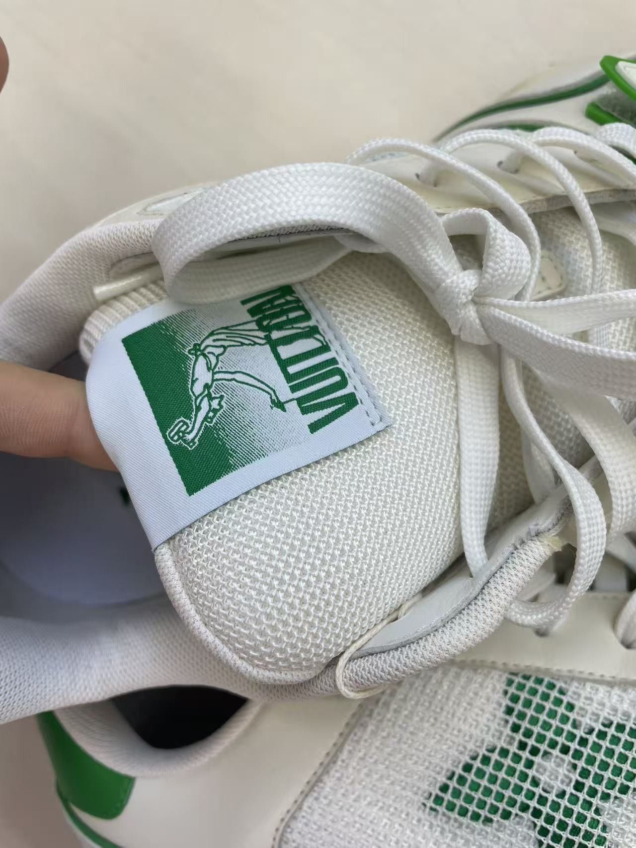 Louis Vuitton Louis Vuitton Green White Monogram Trainer Sneaker Size US 10 / EU 43 - 7 Thumbnail