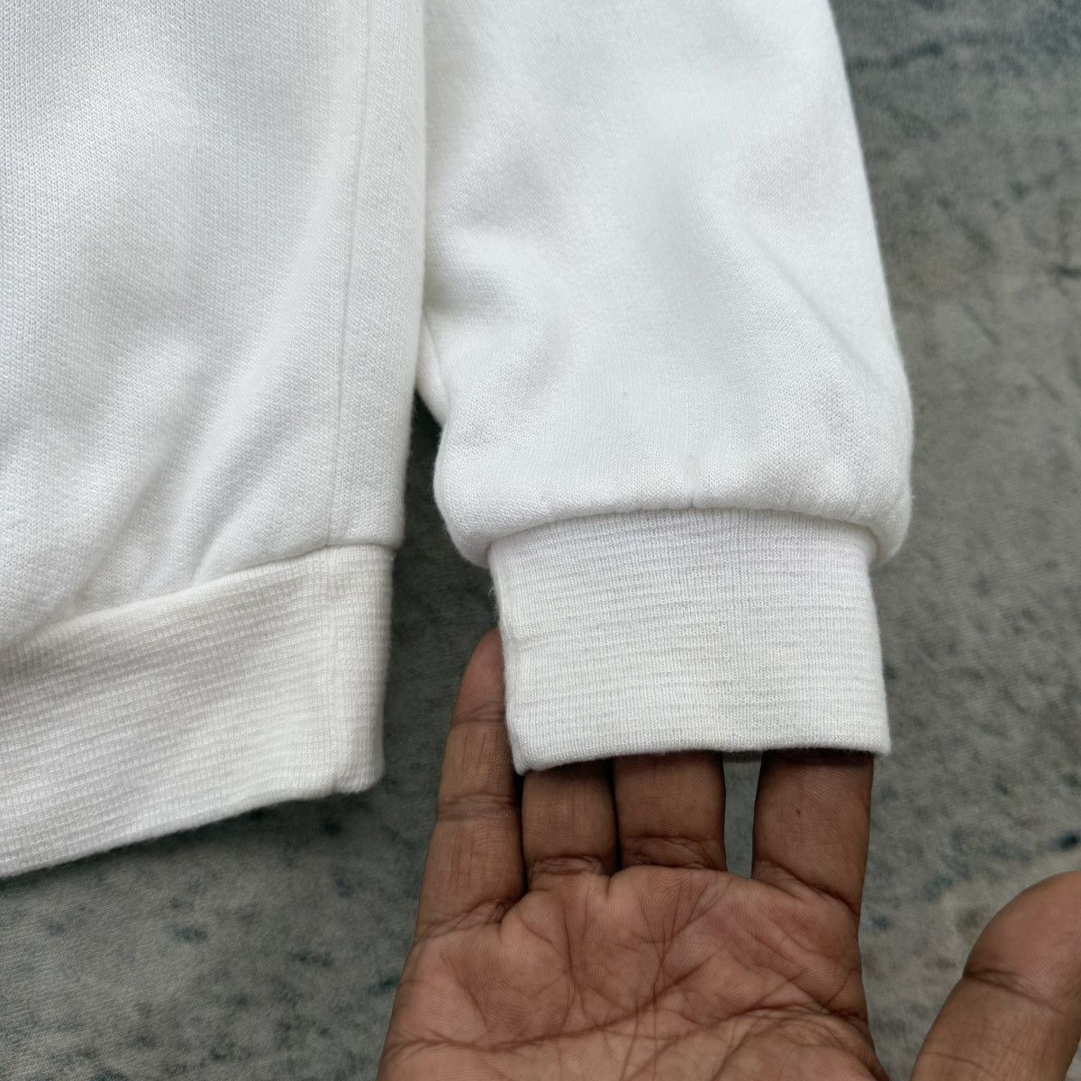 Yves Saint Laurent Vintage 90s Yves Saint Lauren Spell Out Logo Crewneck Size US L / EU 52-54 / 3 - 10 Thumbnail