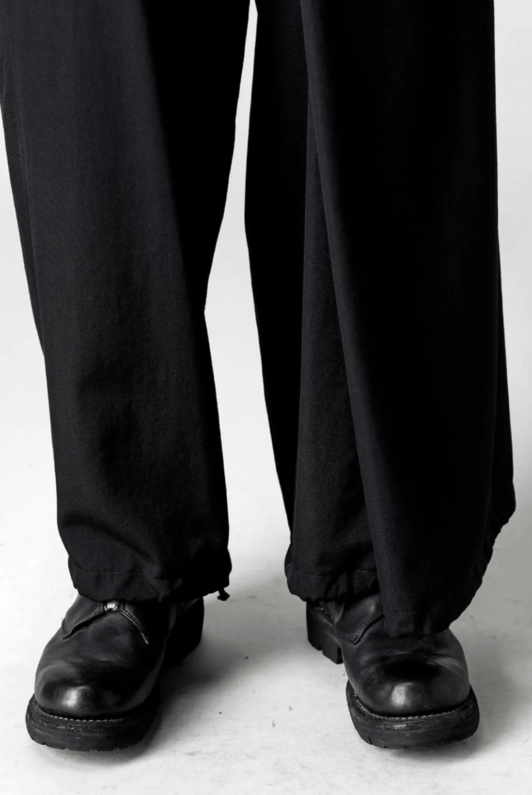 Yohji Yamamoto Yohji Yamamoto Pour Homme - W/GABARDINE Left Tuck Pant Size US 30 / EU 46 - 10 Thumbnail