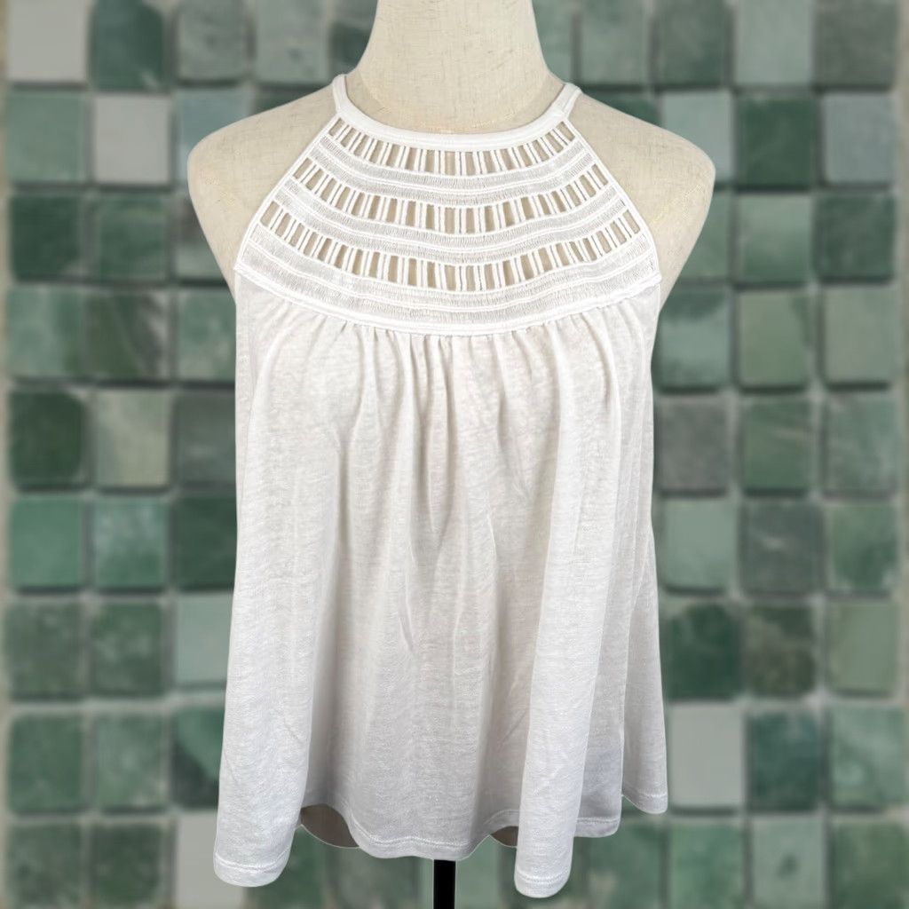 Old Navy Old Navy Womens M Halter Tank Top White Linen Blend Crochet High Neck Beachy EUC Size M / US 6-8 / IT 42-44 - 1 Thumbnail