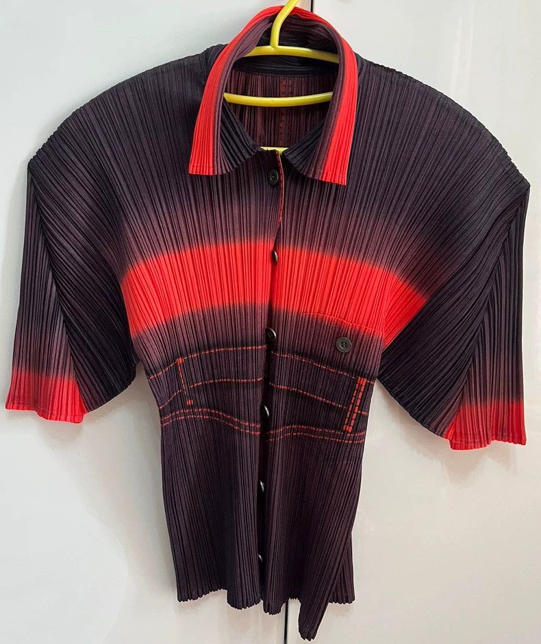 Issey Miyake Issey Miyake size:3 A red denim short-sleeved small coat Size L / US 10 / IT 46 - 1 Thumbnail