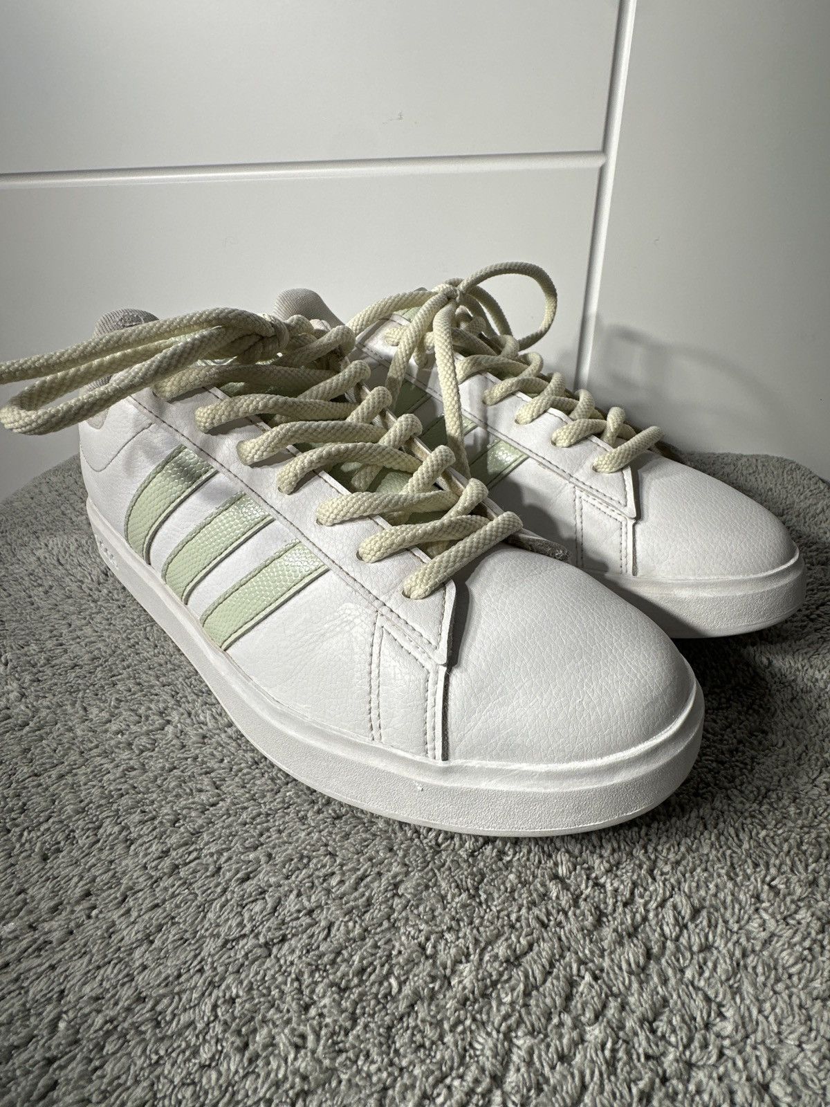 Adidas adidas Grand Court 2.0 Cloud White Linen Green Matte Silver Size US 10 / IT 40 - 2 Thumbnail