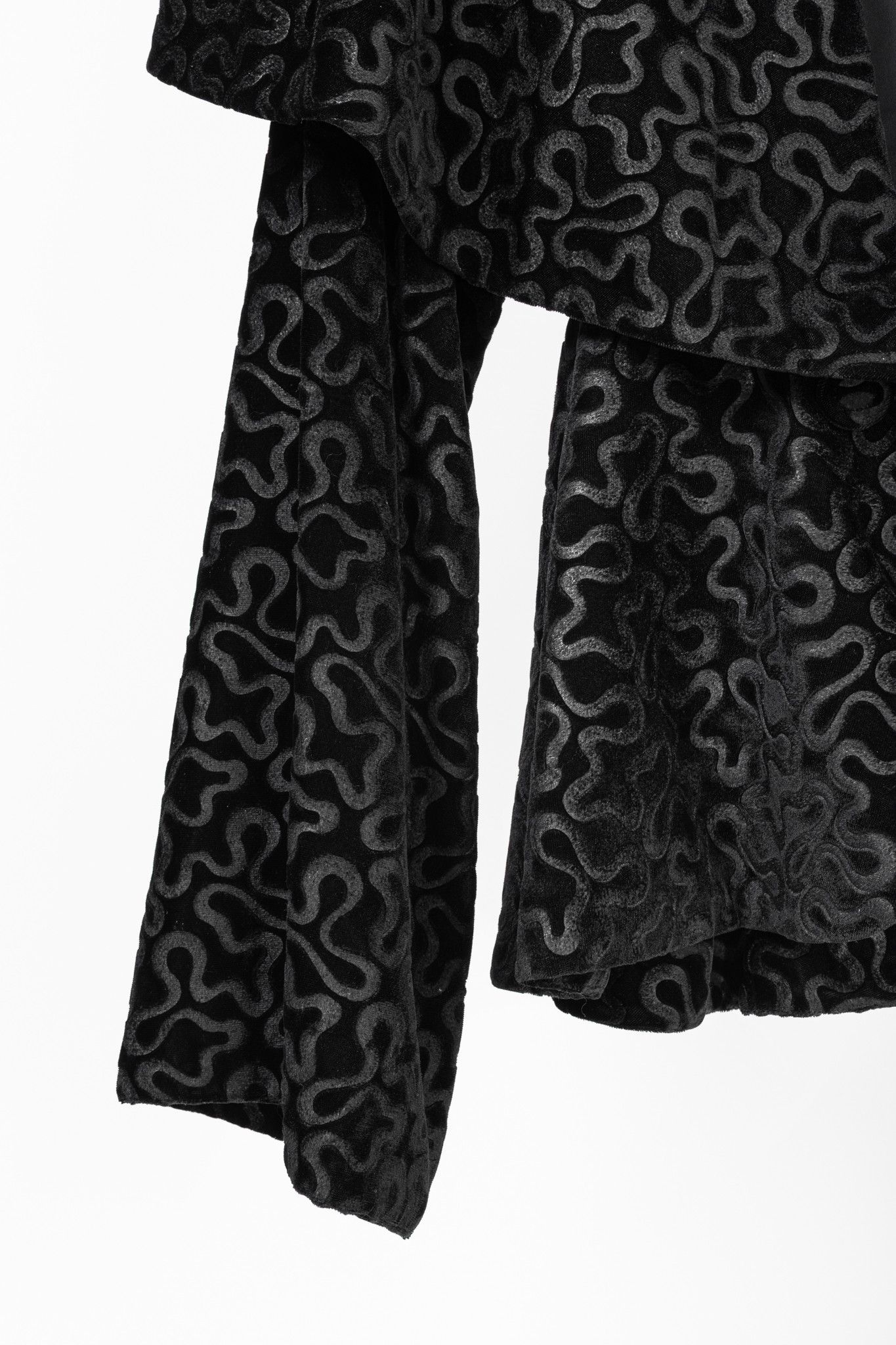 Norma Kamali Norma Kamali Vintage 80's Velvet Squiggle Hooded Jacket Size L / US 10 / IT 46 - 6 Thumbnail