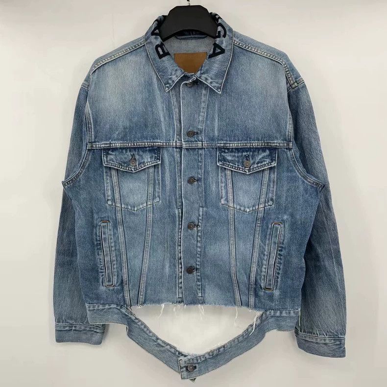 Balenciaga Balenciaga size 36 Embroidered monogrammed denim jacket 250 Size US S / EU 44-46 / 1 - 1 Thumbnail