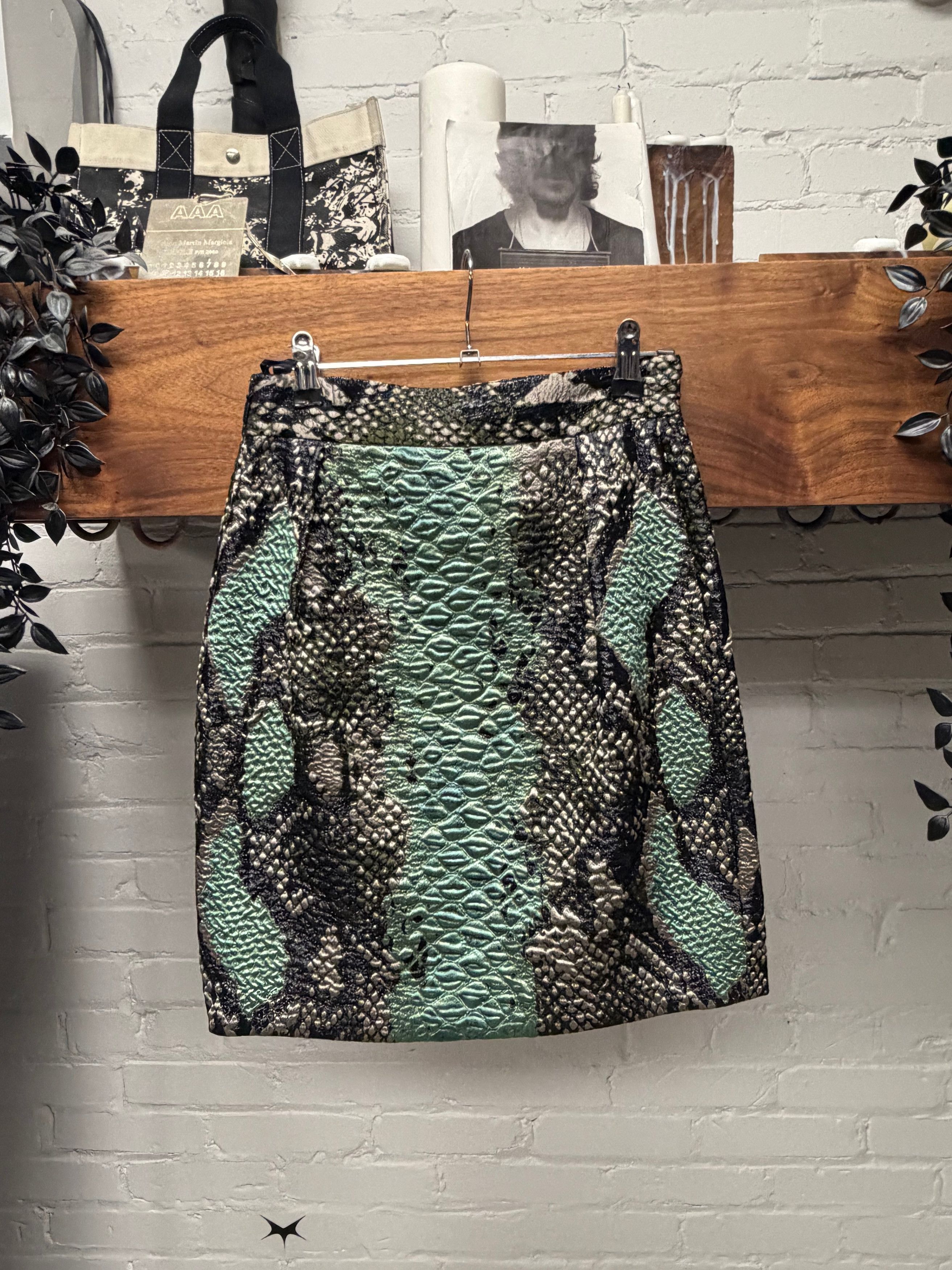 Gucci 2000s Gucci by Frida Giannini Snakeskin Patterned Midi Length Skirt Size 25" / US 0 / IT 36 - 4 Thumbnail