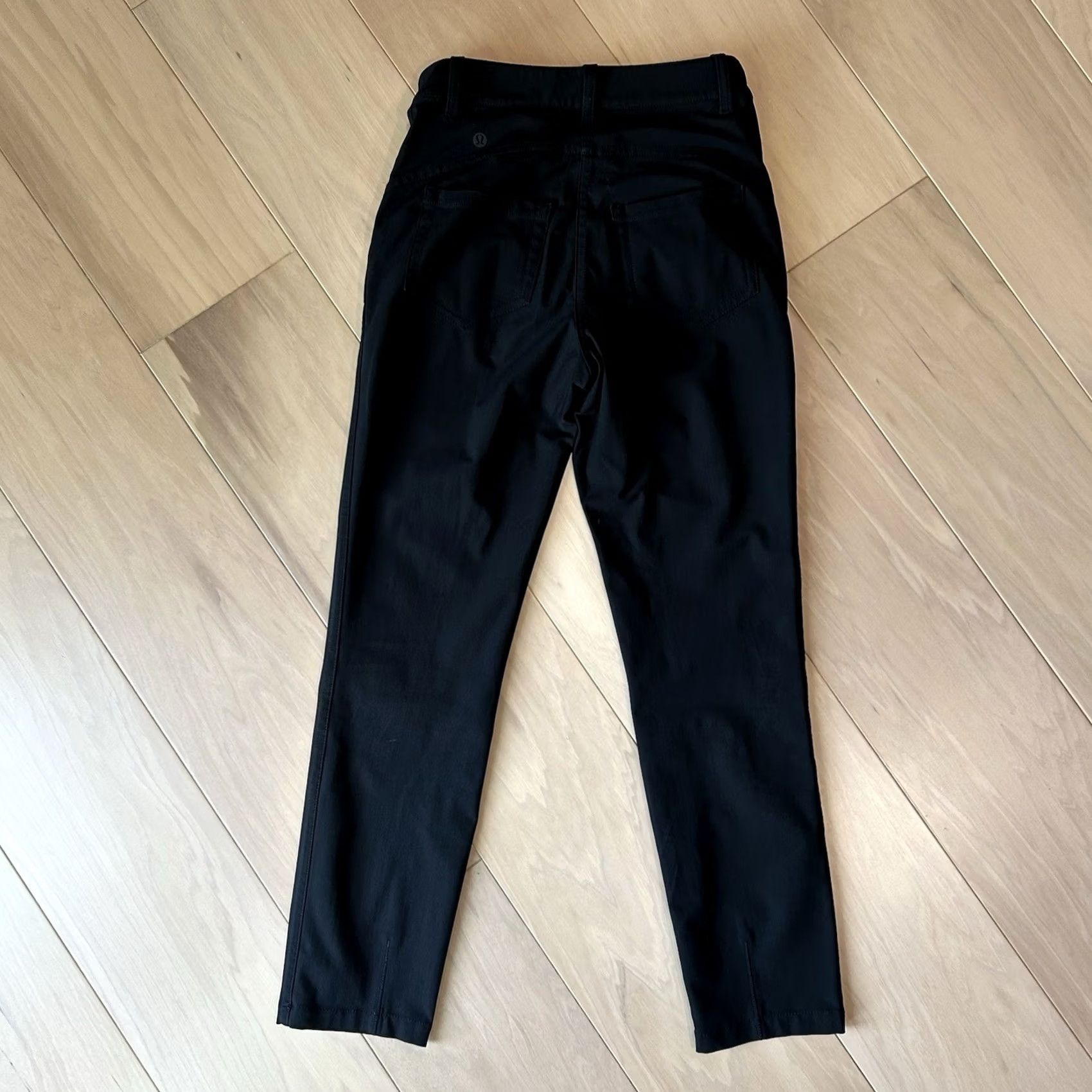 Lululemon Lululemon City Sleek 5 Pocket Pant Black Women’s 2 Pants Regular Ankle 26 Inseam 25 Waist Zip Logo Pockets Size 26" / US 2 / IT 38 - 2 Thumbnail