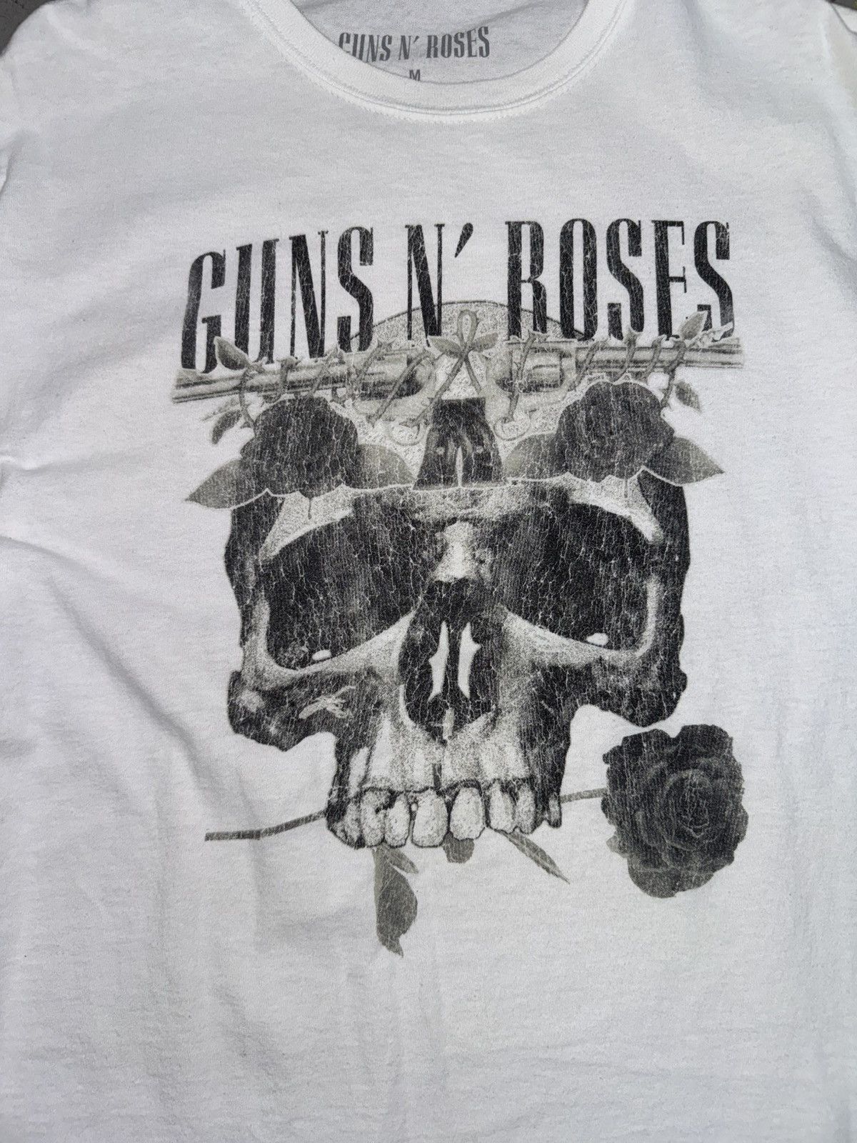Guns N' Roses Vintage Guns N’ Roses Skull Tee White Size US L / EU 52-54 / 3 - 2 Thumbnail
