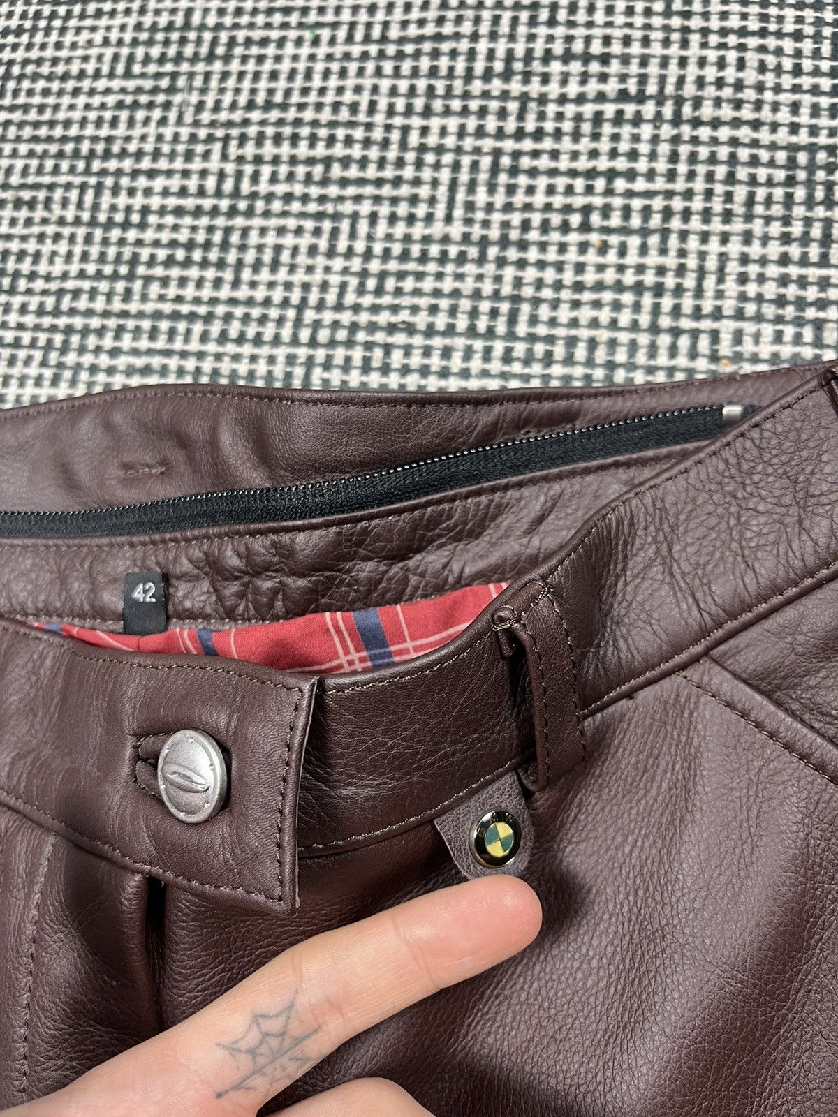 BMW rare BMW endeavour moto racing leather pants brown Germany Size US 30 / EU 46 - 3 Thumbnail