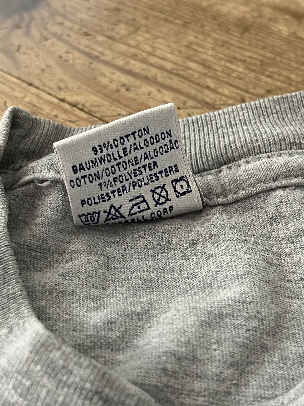 Jerzees United Nations (UN) vintage tee Size US XL / EU 56 / 4 - 11 Thumbnail
