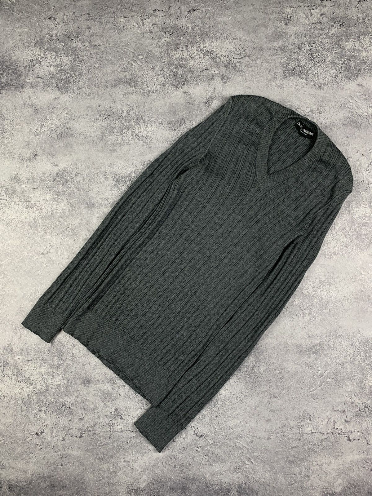 Dolce & Gabbana D&G Dolce Gabbana Y2K Knit Sweater Gray V-Neck Size L Size US L / EU 52-54 / 3 - 1 Thumbnail