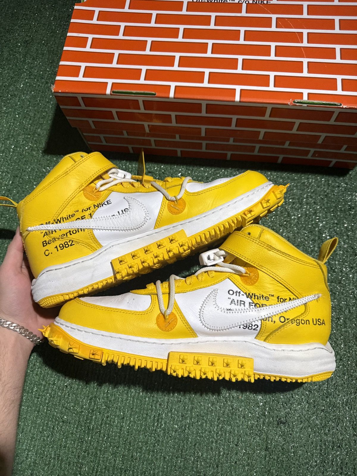 Nike × Off-White Nike air force 1 mid sp off white varsity maize Size US 10.5 / EU 43-44 - 4 Thumbnail