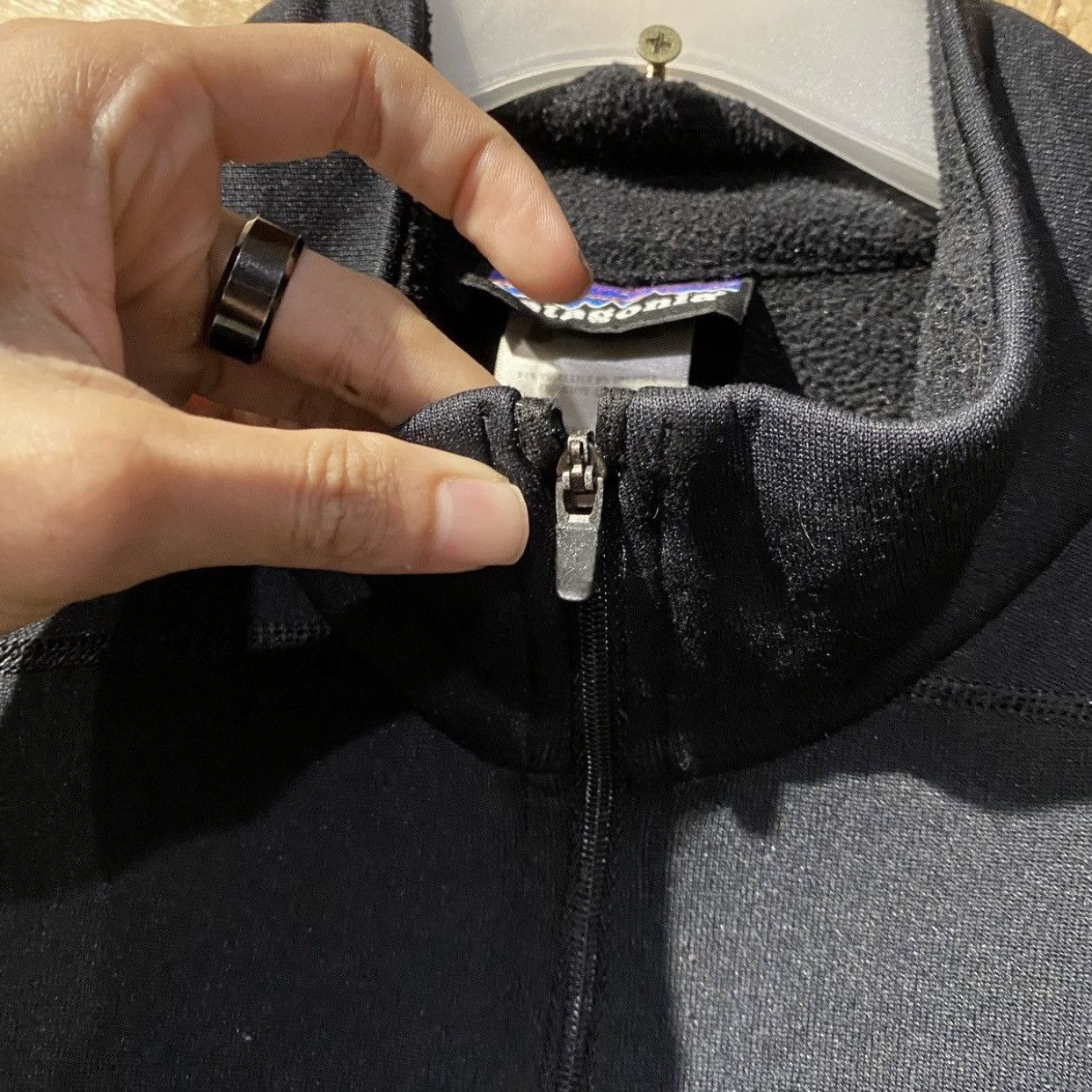 Patagonia Men's R1® Fleece Pullover, Black, size X-Large Size US XL / EU 56 / 4 - 7 Thumbnail
