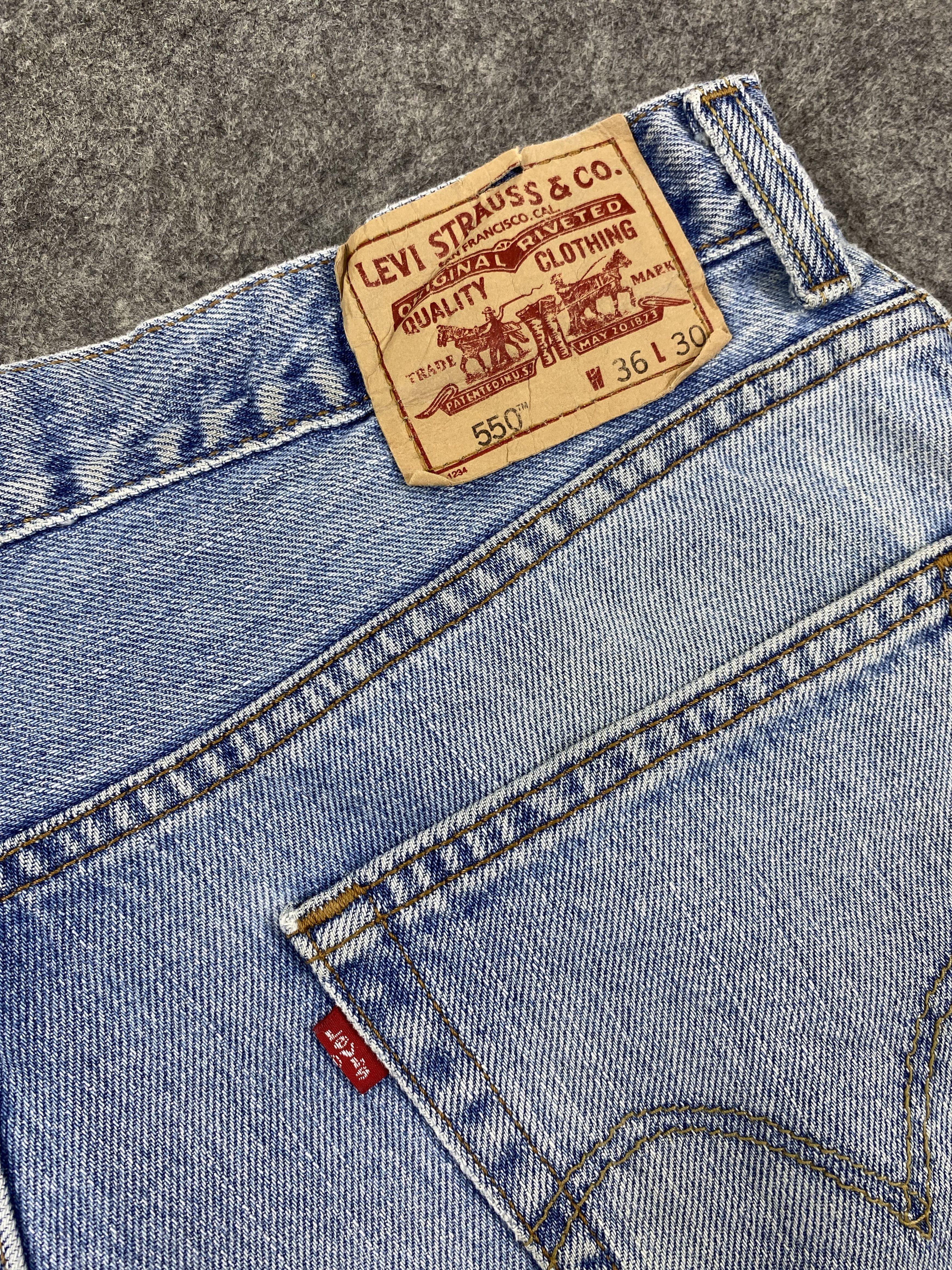 Japanese Brand Blue Wash Vintage Levi's 550 Jeans 35x31.5 Denim -JN2074 Size US 35 - 9 Thumbnail