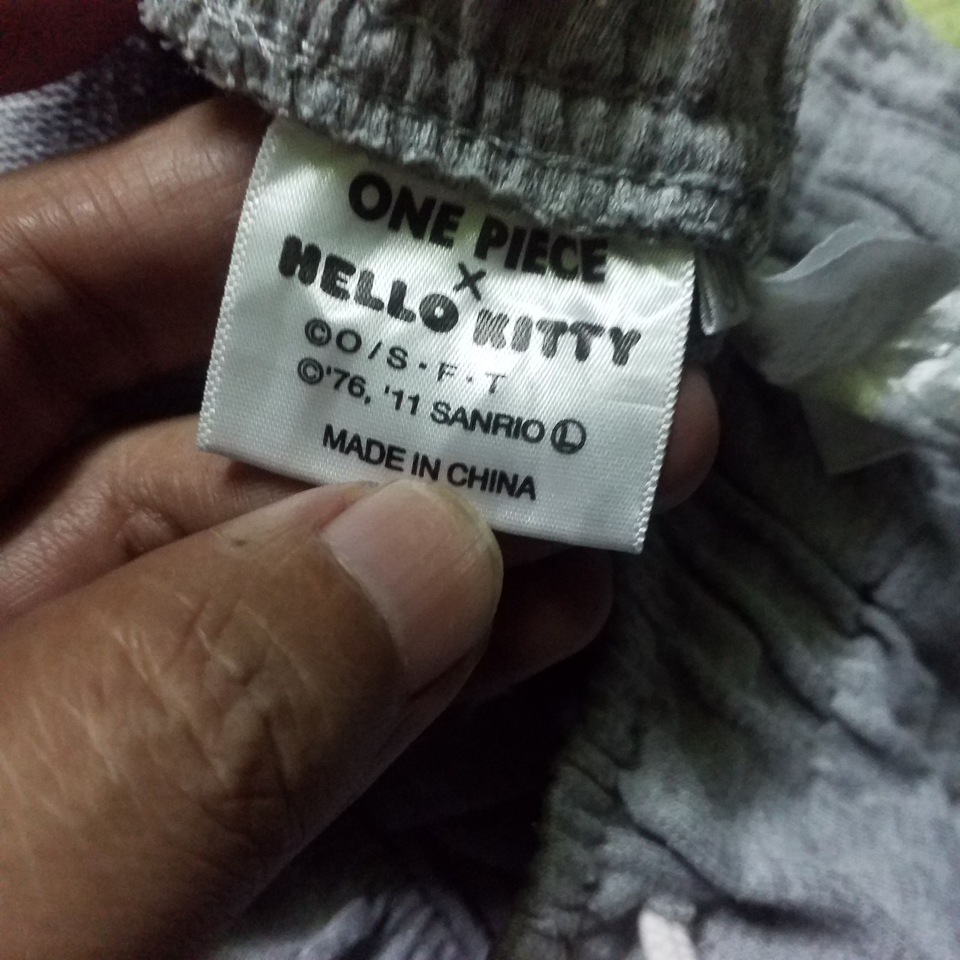 Japanese Brand × One Piece ONE PIECE X HELLO KITTY Size 34" / US 12 / IT 48 - 3 Thumbnail