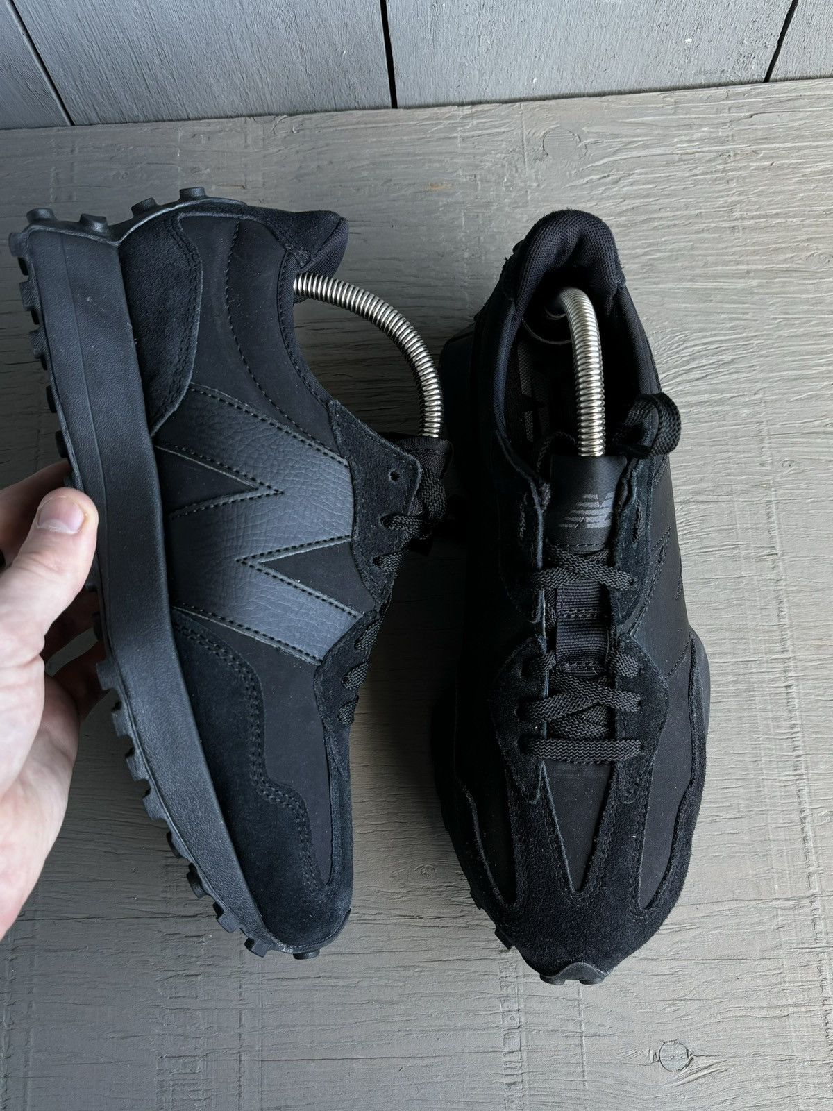 New Balance New Balance 327 Triple Black Sneaker Waffle Racer MS327LX1 7 Size US 7.5 / EU 40-41 - 4 Thumbnail