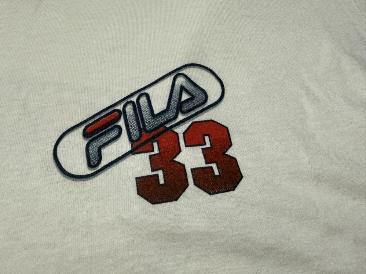 Fila × Vintage Vintage 90s FILA Grant Hill T Shirt Size US L / EU 52-54 / 3 - 4 Thumbnail